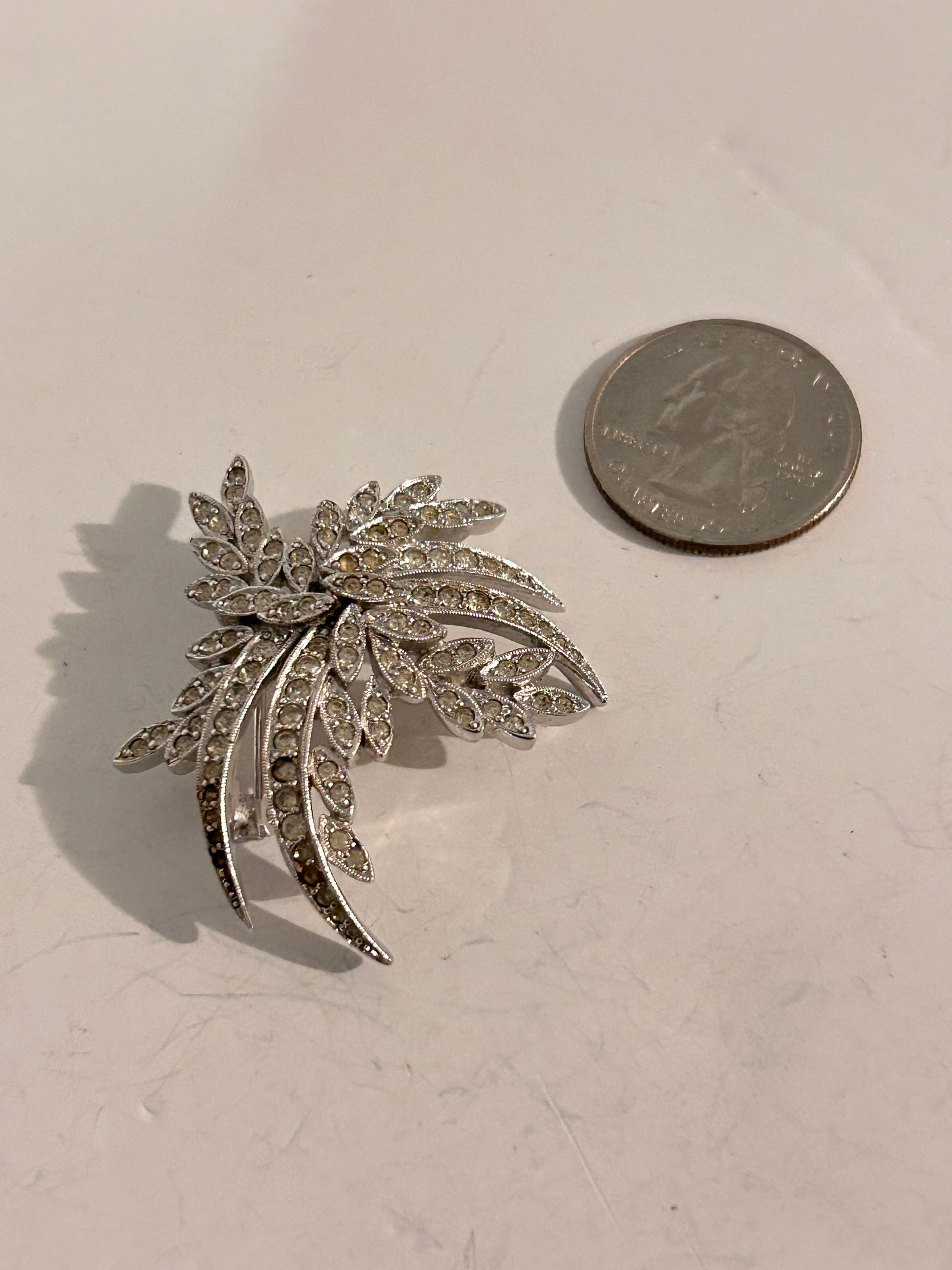 Vintage Rhinestone signed Brooch missing 3 stones (1 of 4)