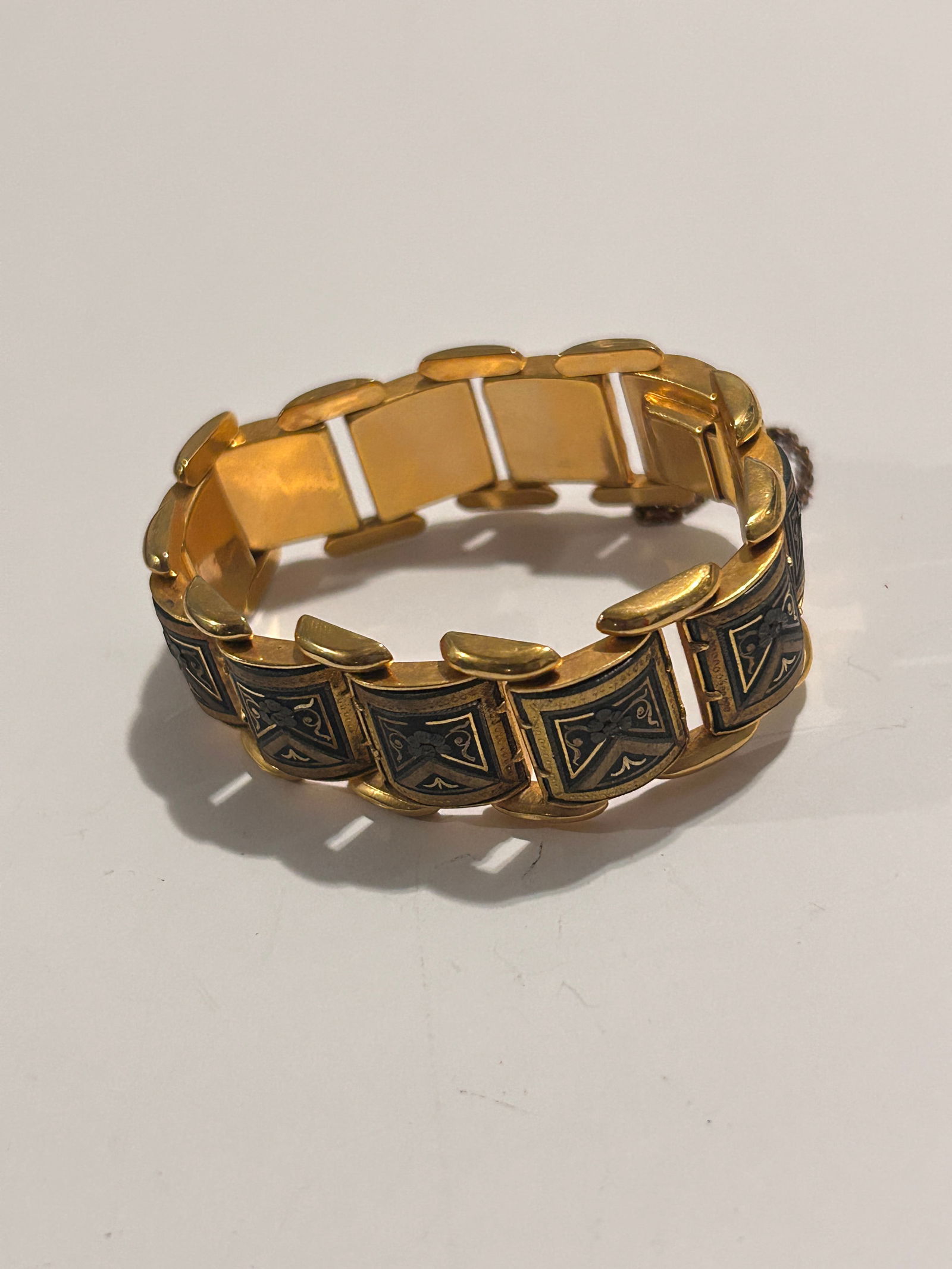 Vintage Spain Damascene 7/8" Wide Black Gold Enamel Bracelet XO Beaded Scroll 7" Nice!!! (1 of 5)