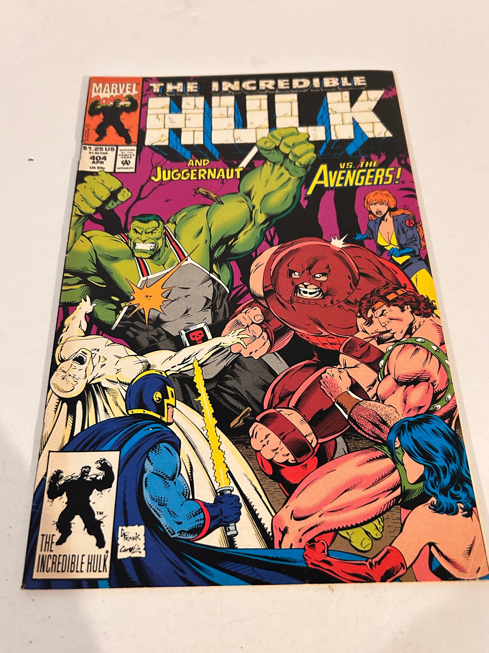 Vintage Comic Book Incredible Hulk # 404: Vintage Comic Book Incredible Hulk # 404 Please view all photos as they are part of the description and condition of this Item, Feel free to contact me with questions or picture requests! Used Item AS