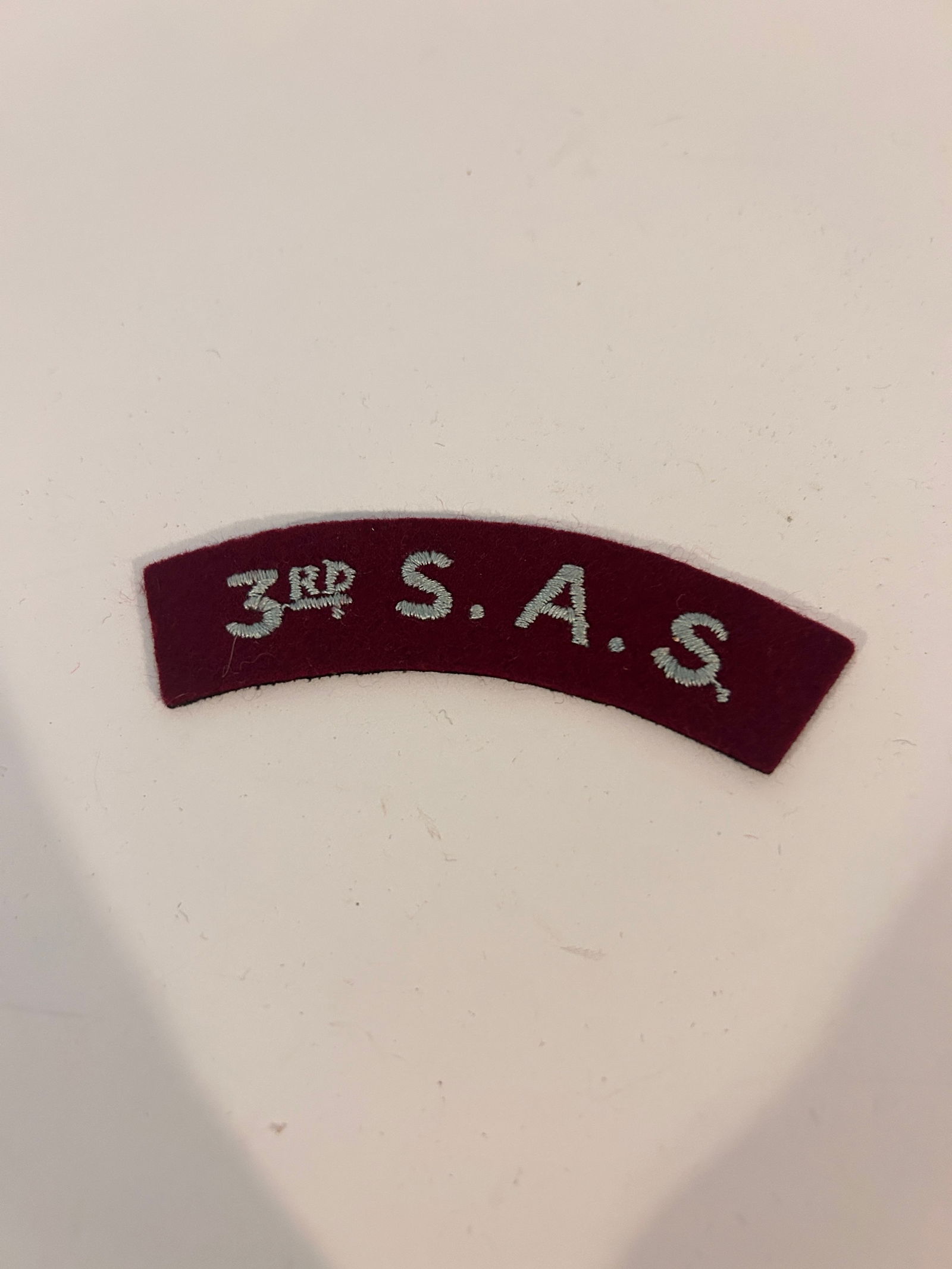 WW2 British Special Air Service 3rd SAS Embroidered Shoulder Title Patch (1 of 3)