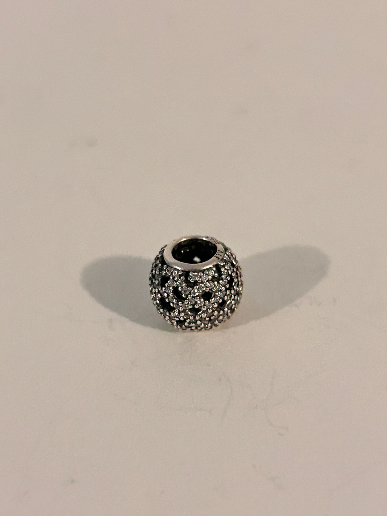 Pandora Shimmering Lace Clear CZ Charm Authentic Ale 925 Retired: Pandora Shimmering Lace Clear CZ Charm Authentic Ale 925 Retired Please view all photos as they are part of the description and condition of this Item, Feel free to contact me with questions or pictur