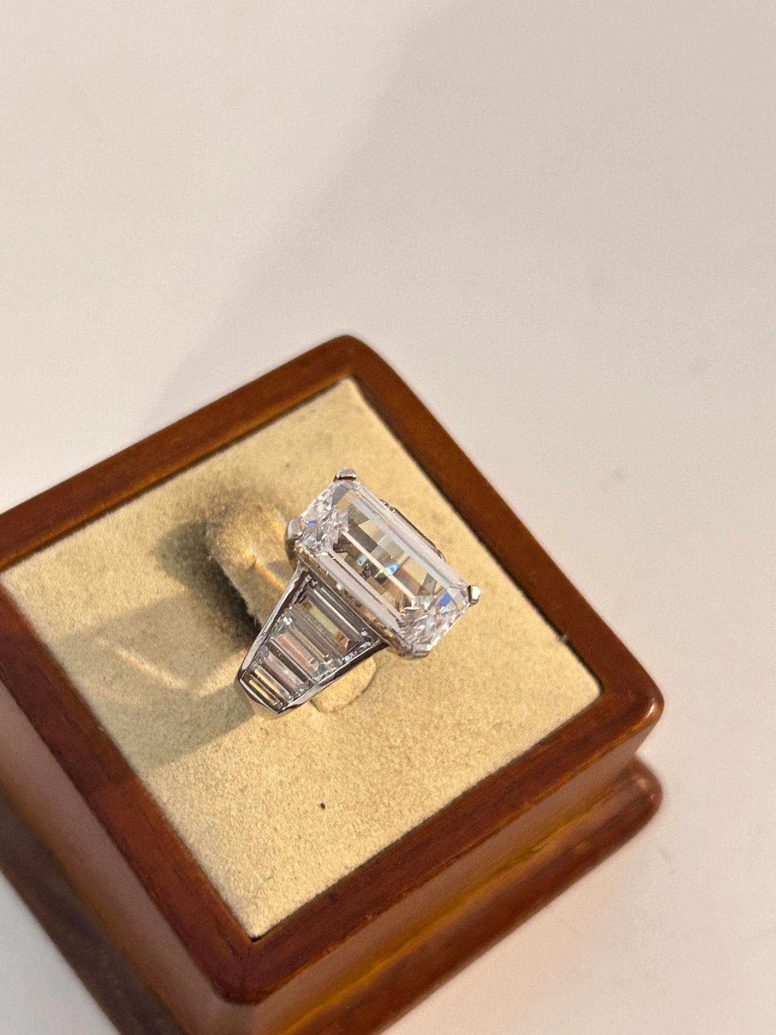 Vintage Sterling Silver AV CZ Ring Sz 7 (1 of 4)