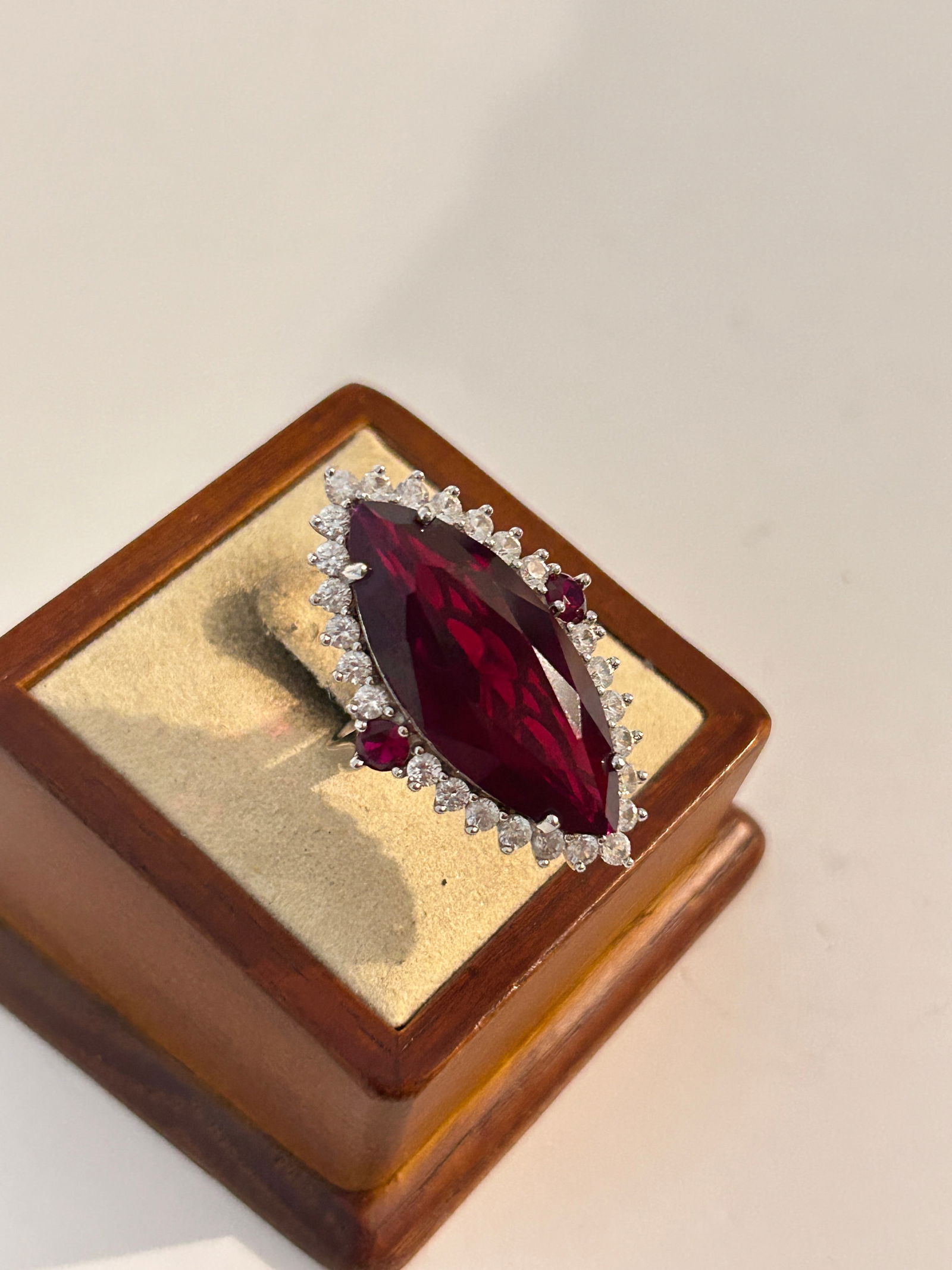 Vintage Tested Moissanite Signed BBJ Sterling Silver Ring Sz 7 (1 of 4)