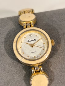 Lucida Quartz Japan Movt Ladies Watch NEEDS Battery slight scratches