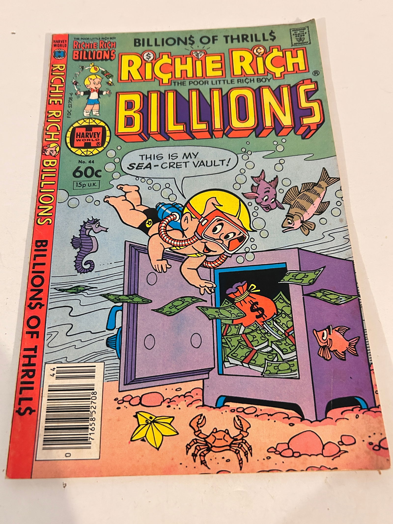 Vintage Comic Book Richie Rich Billions # 44: Vintage Comic Book Richie Rich Billions # 44 Please view all photos as they are part of the description and condition of this Item, Feel free to contact me with questions or picture requests! Used Ite