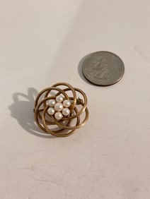 Vintage gold tone Faux Pearl Brooch