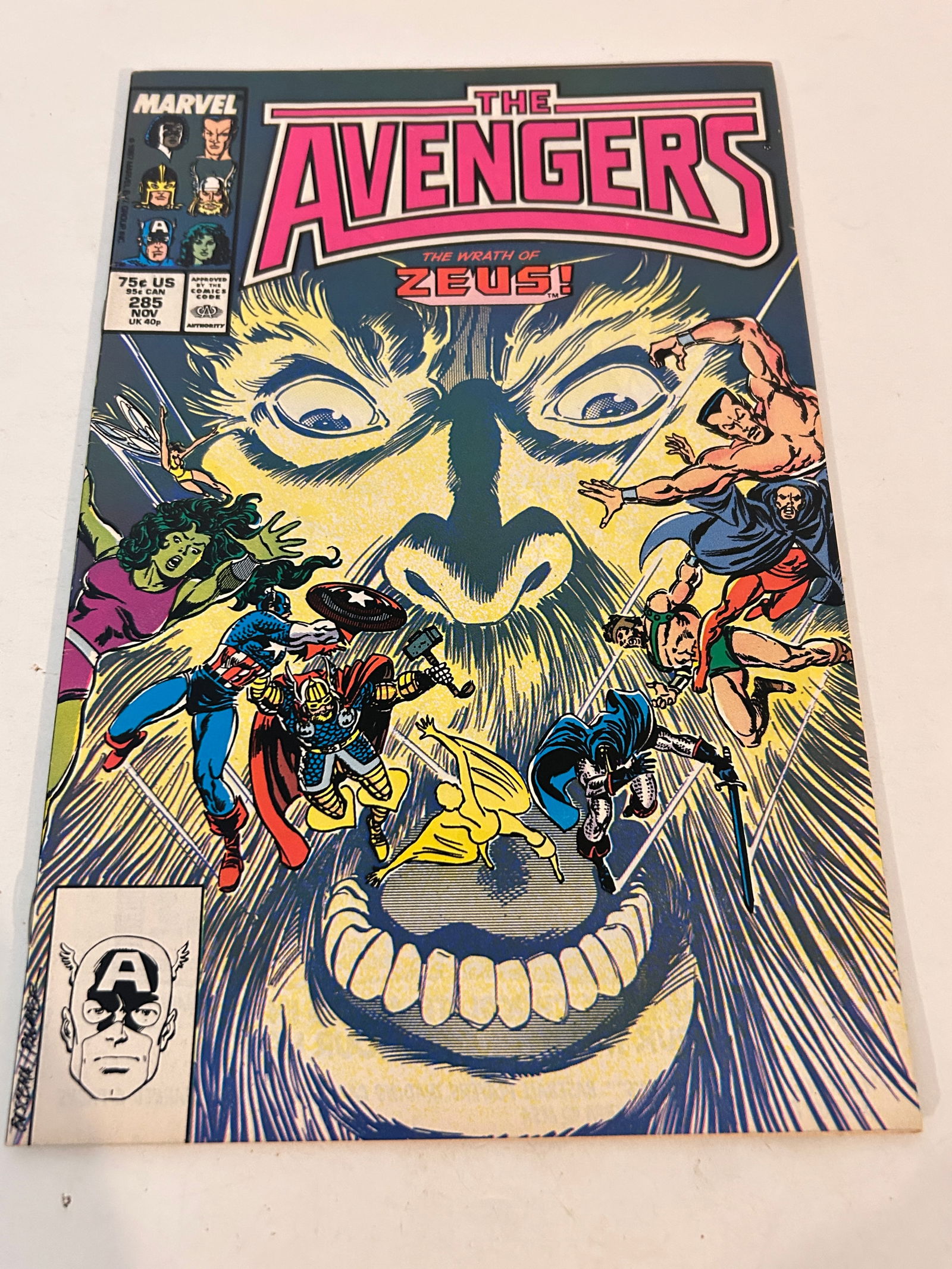 Vintage Comic Book The Avengers # 285: Vintage Comic Book The Avengers # 285 Please view all photos as they are part of the description and condition of this Item, Feel free to contact me with questions or picture requests! Used Item AS IS