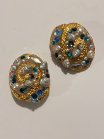 Vintage Gold tone Fashion Earrings