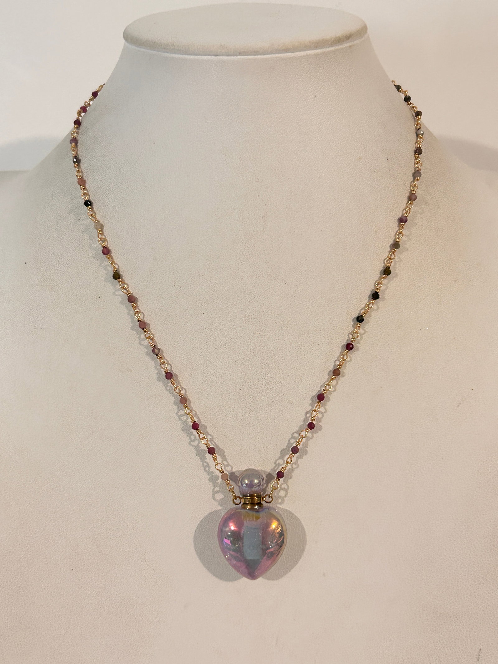 Vintage Perfume Mini Pendant Bottle Necklace sz 16": Vintage Perfume Mini Pendant Bottle Necklace sz 16" Please view all photos as they are part of the description and condition of this Item, Feel free to contact me with questions or picture requests! U