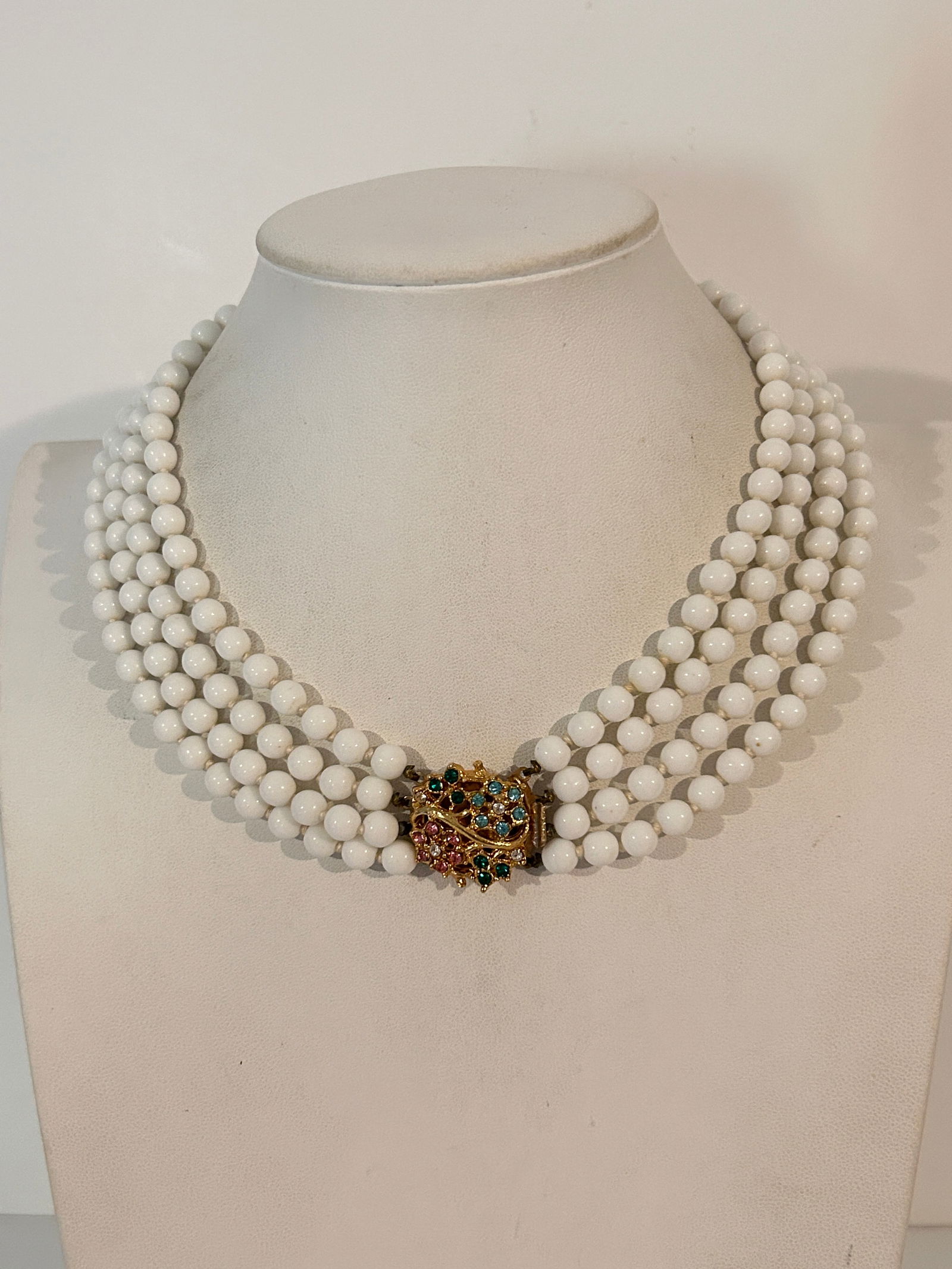 Vintage 4 Strand Milk Bead Glass Necklace sz 15" (1 of 5)
