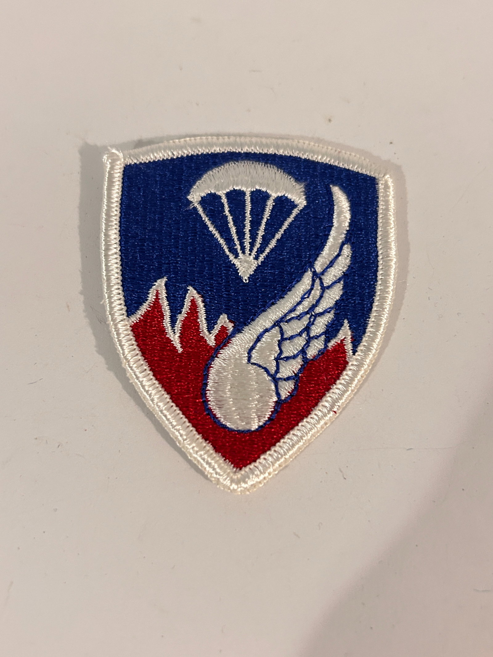 Vintage Military Patch: Vintage Military Patch Please view all photos as they are part of the description and condition of this Item, Feel free to contact me with questions or picture requests! Used Item AS IS