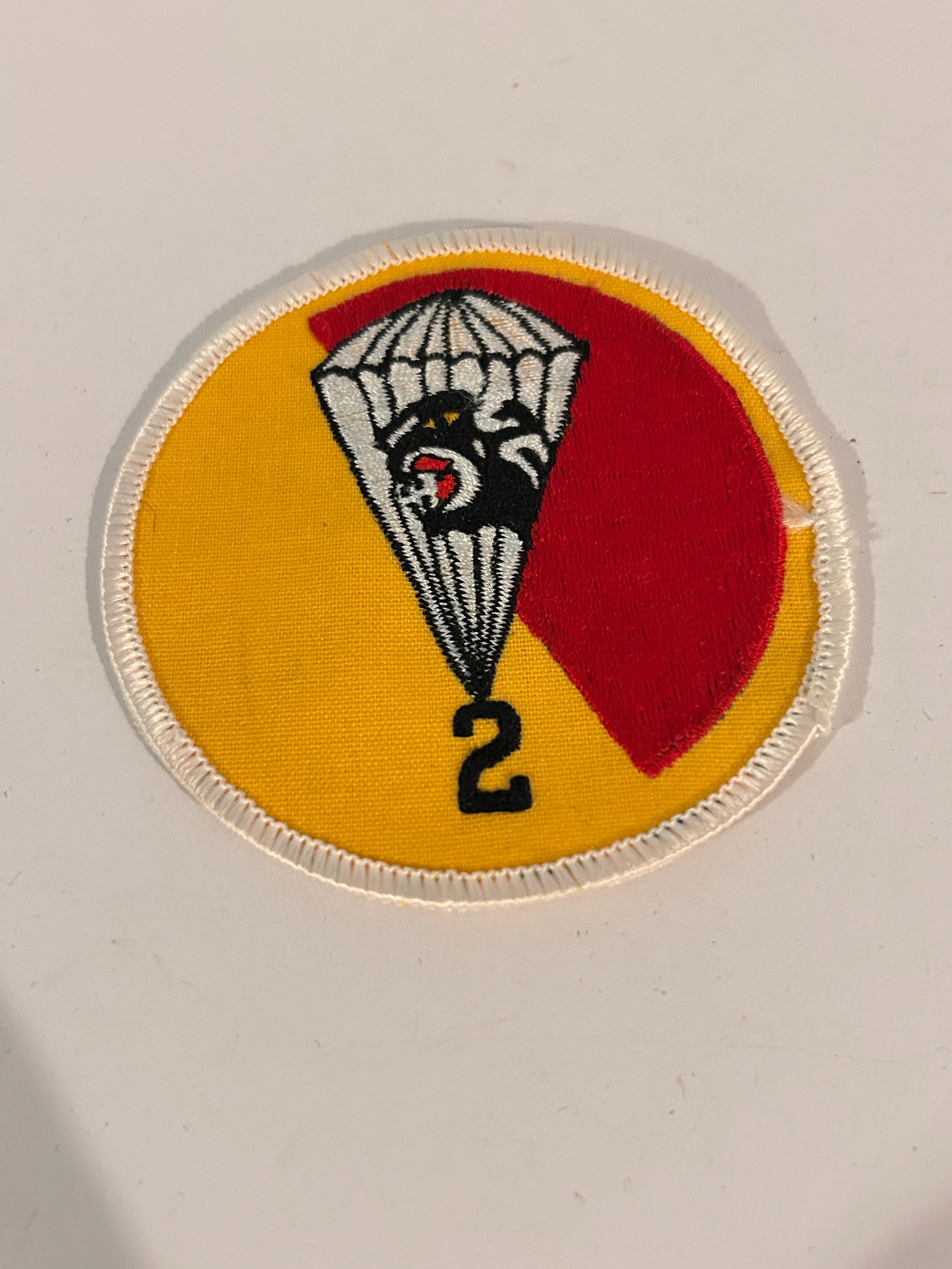 Vintage Military Patch: Vintage Military Patch Please view all photos as they are part of the description and condition of this Item, Feel free to contact me with questions or picture requests! Used Item AS IS