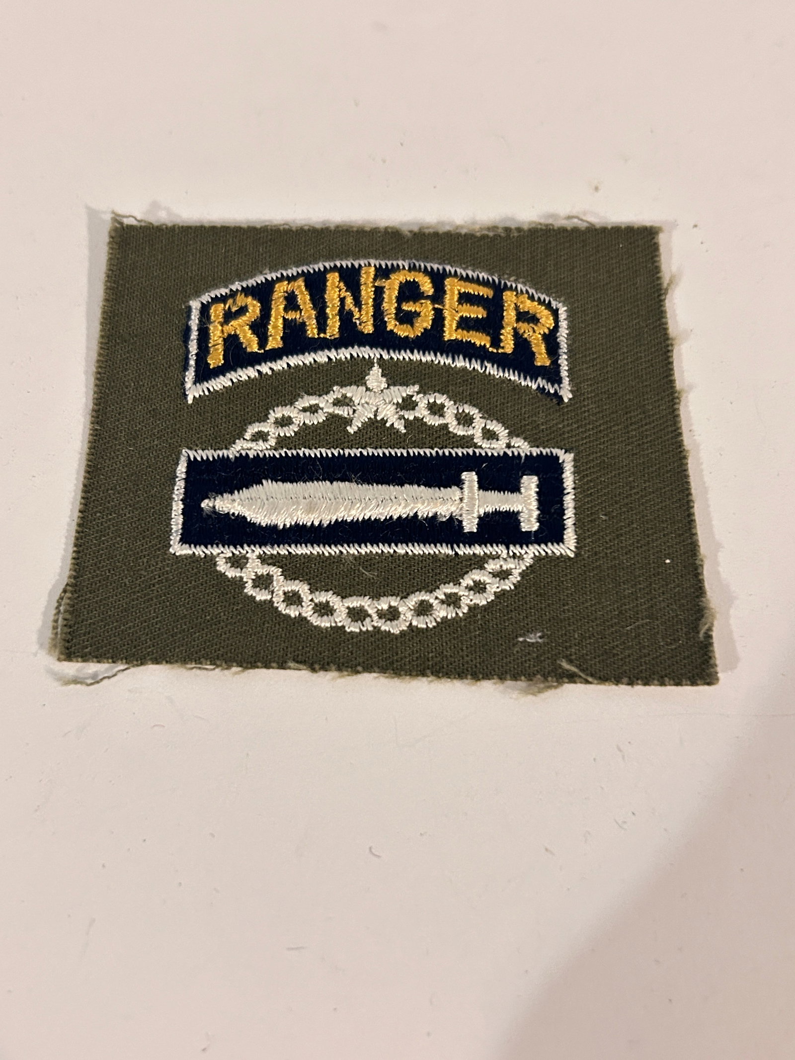 Vintage Military Patch: Vintage Military Patch Please view all photos as they are part of the description and condition of this Item, Feel free to contact me with questions or picture requests! Used Item AS IS