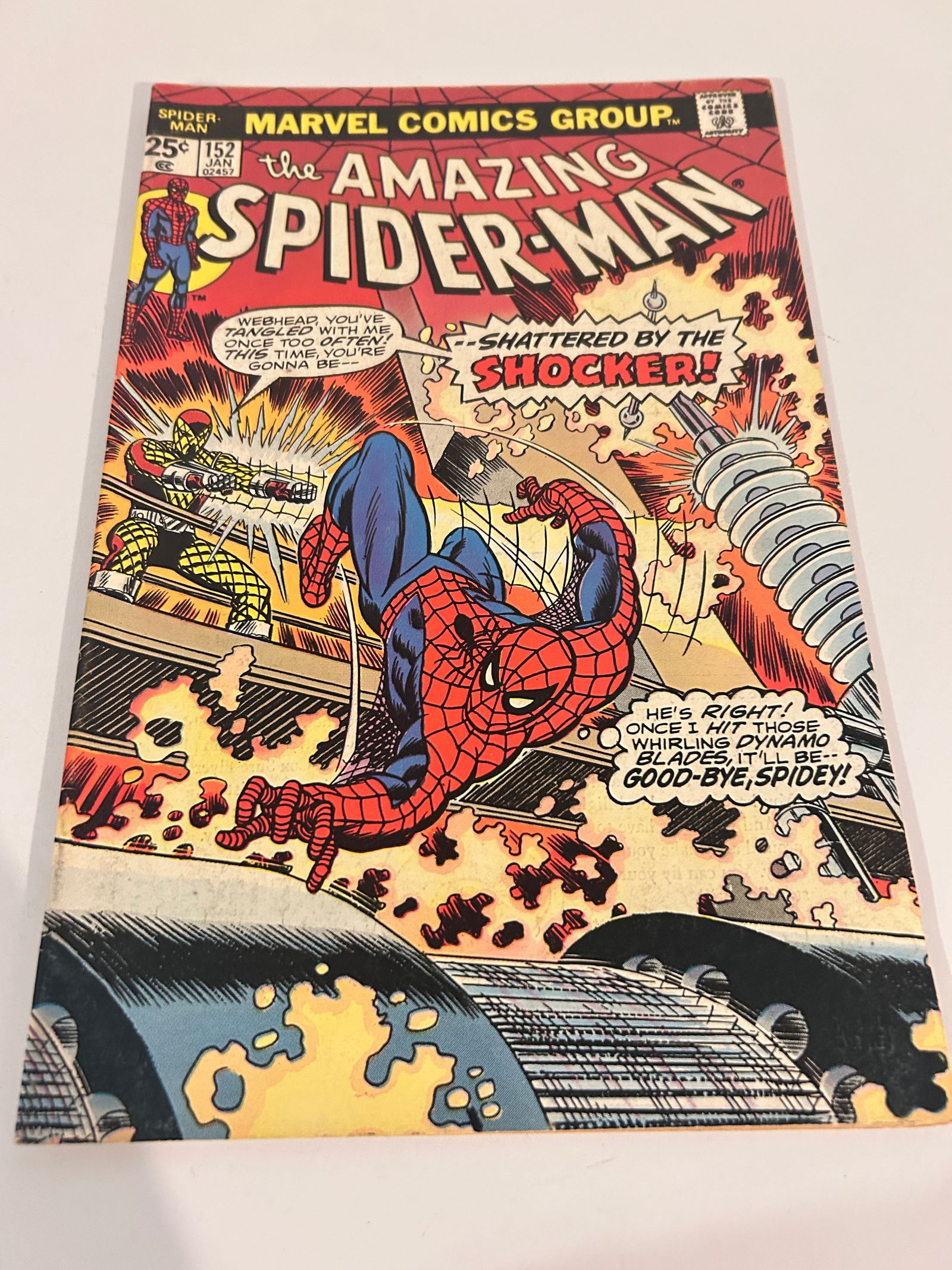 Vintage Comic Book The Amazing Spider-Man # 152: Vintage Comic Book The Amazing Spider-Man # 152 Please view all photos as they are part of the description and condition of this Item, Feel free to contact me with questions or picture requests! Used
