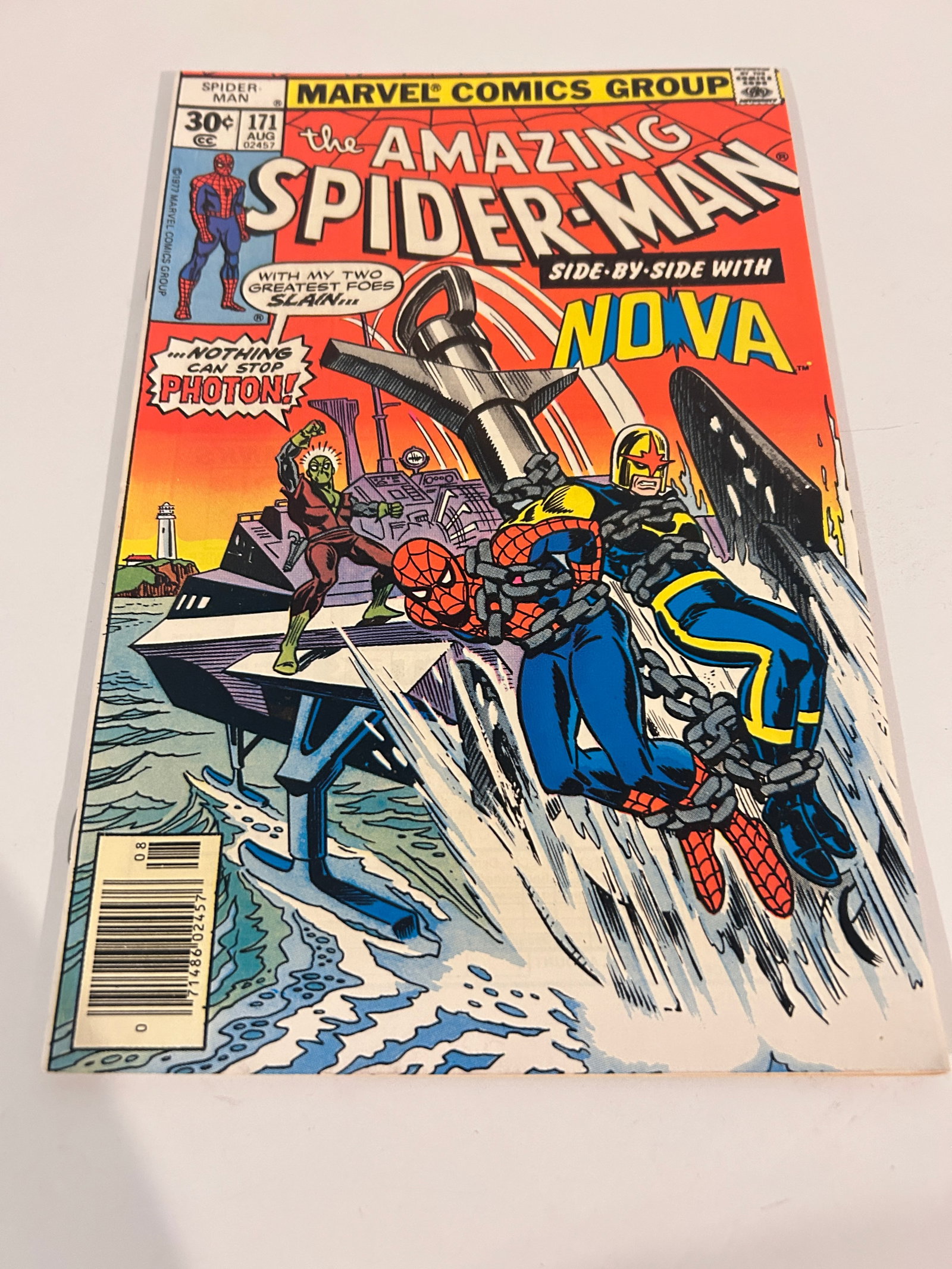 Vintage Comic Book The Amazing Spider-Man # 171: Vintage Comic Book The Amazing Spider-Man # 171 Please view all photos as they are part of the description and condition of this Item, Feel free to contact me with questions or picture requests! Used 