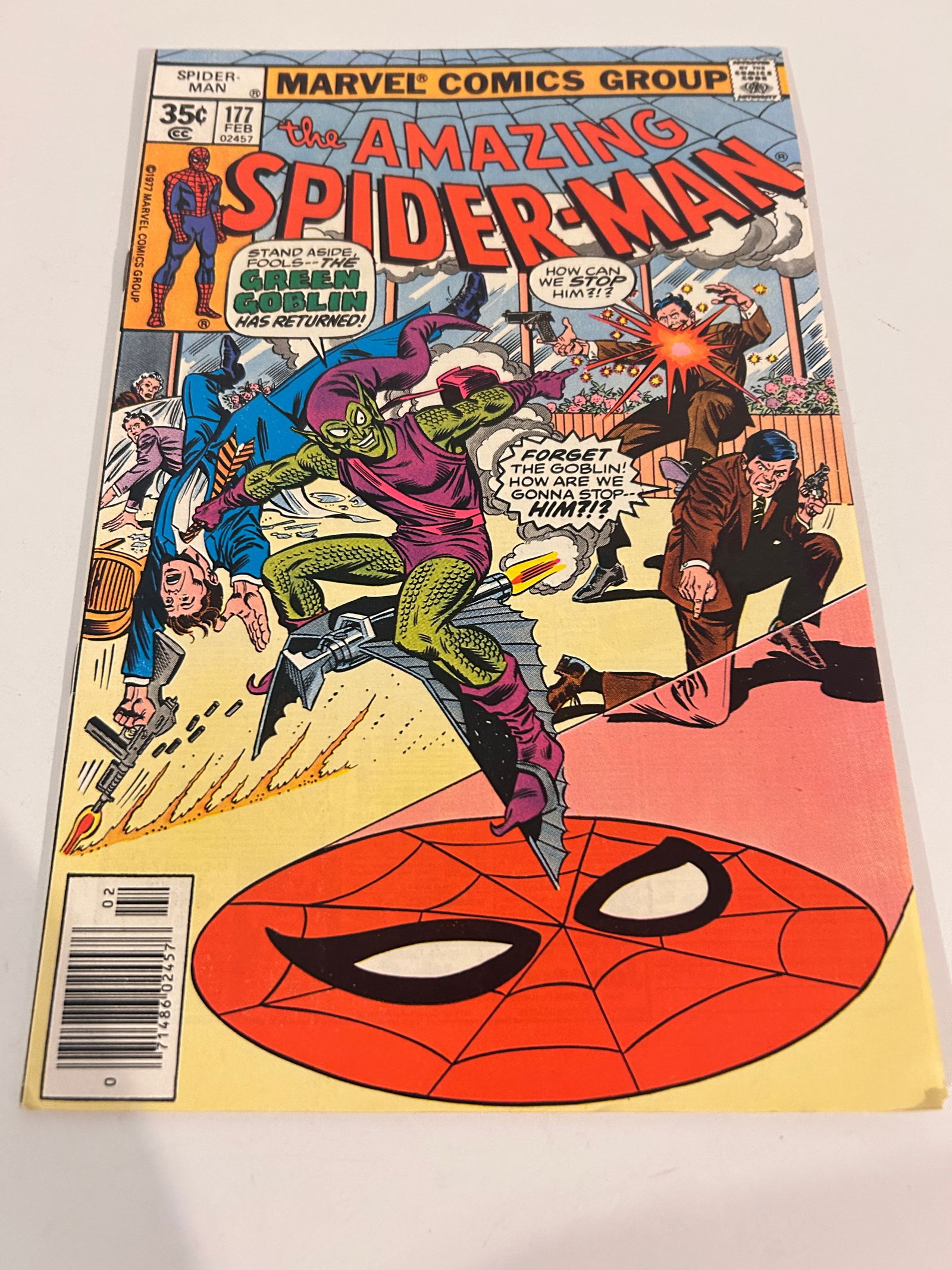Vintage Comic Book The Amazing Spider-Man # 177: Vintage Comic Book The Amazing Spider-Man # 177 Please view all photos as they are part of the description and condition of this Item, Feel free to contact me with questions or picture requests! Used
