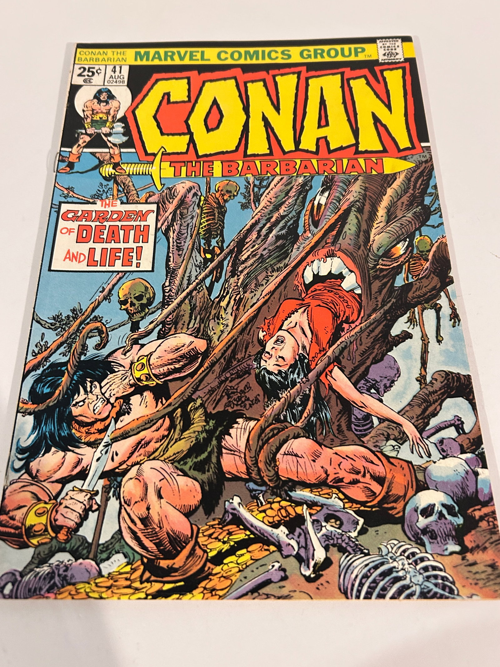 Vintage Comic Book Conan the Barbarian # 41: Vintage Comic Book Conan the Barbarian # 41 Please view all photos as they are part of the description and condition of this Item, Feel free to contact me with questions or picture requests! Used Item