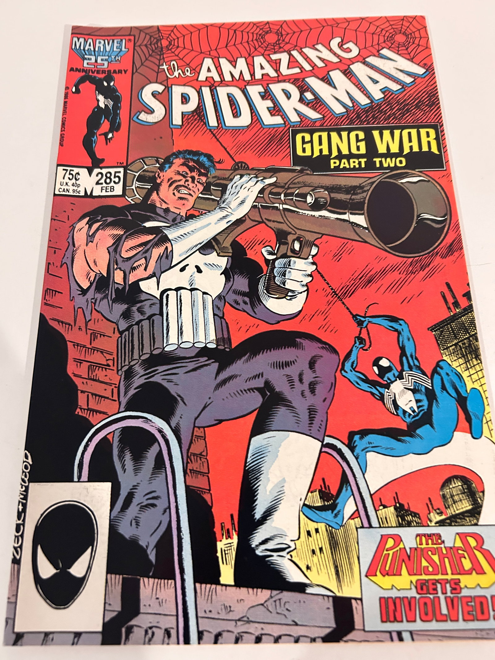 Vintage Comic Book The Amazing Spider-Man # 285: Vintage Comic Book The Amazing Spider-Man # 285 Please view all photos as they are part of the description and condition of this Item, Feel free to contact me with questions or picture requests! Used 