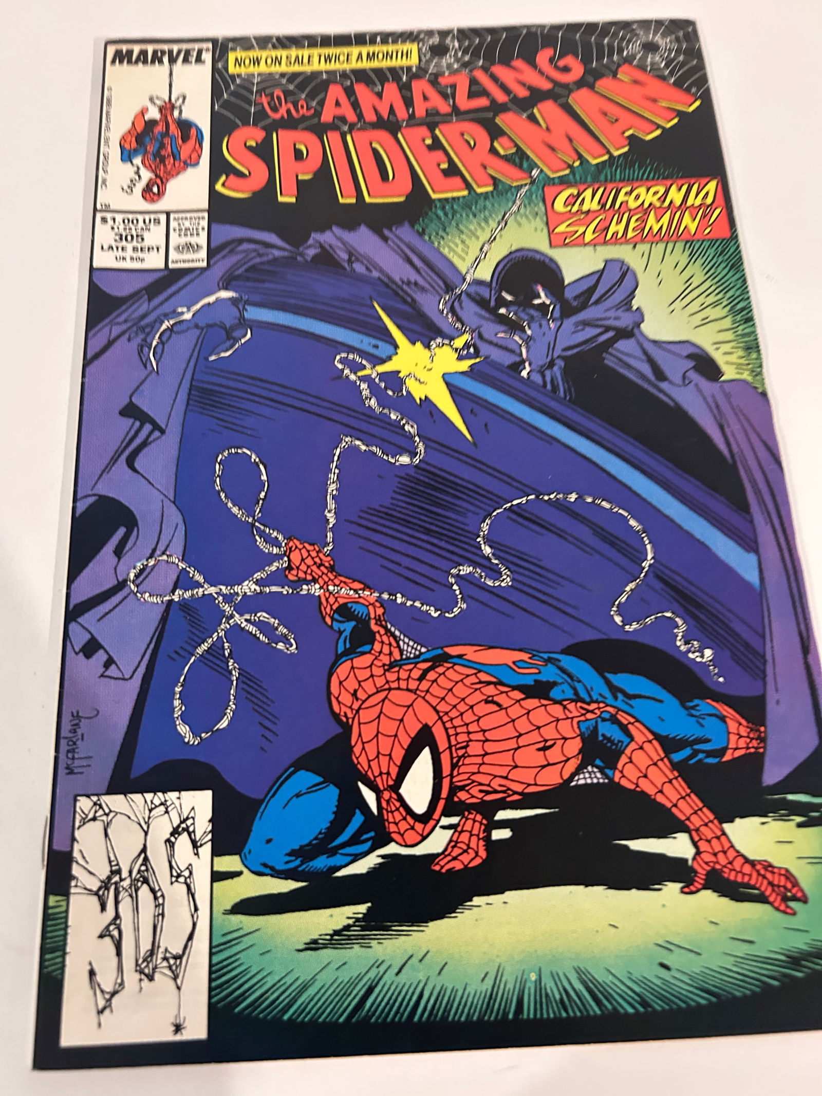 Vintage Comic Book The Amazing Spider-Man # 305: Vintage Comic Book The Amazing Spider-Man # 305 Please view all photos as they are part of the description and condition of this Item, Feel free to contact me with questions or picture requests! Used