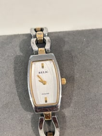 Relic Folio Quartz Ladies Water Resistant Watch needs bat has a scratch on crystal