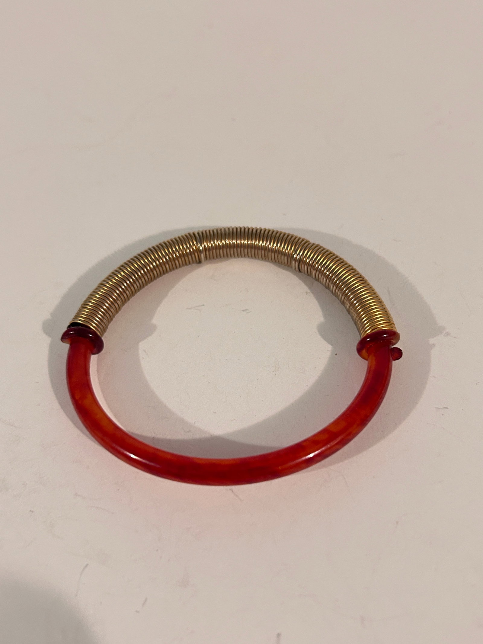 Vintage Acrylic Bracelet 7": Vintage Acrylic Bracelet 7" Please view all photos as they are part of the description and condition of this Item, Feel free to contact me with questions or picture requests! Used Item AS IS