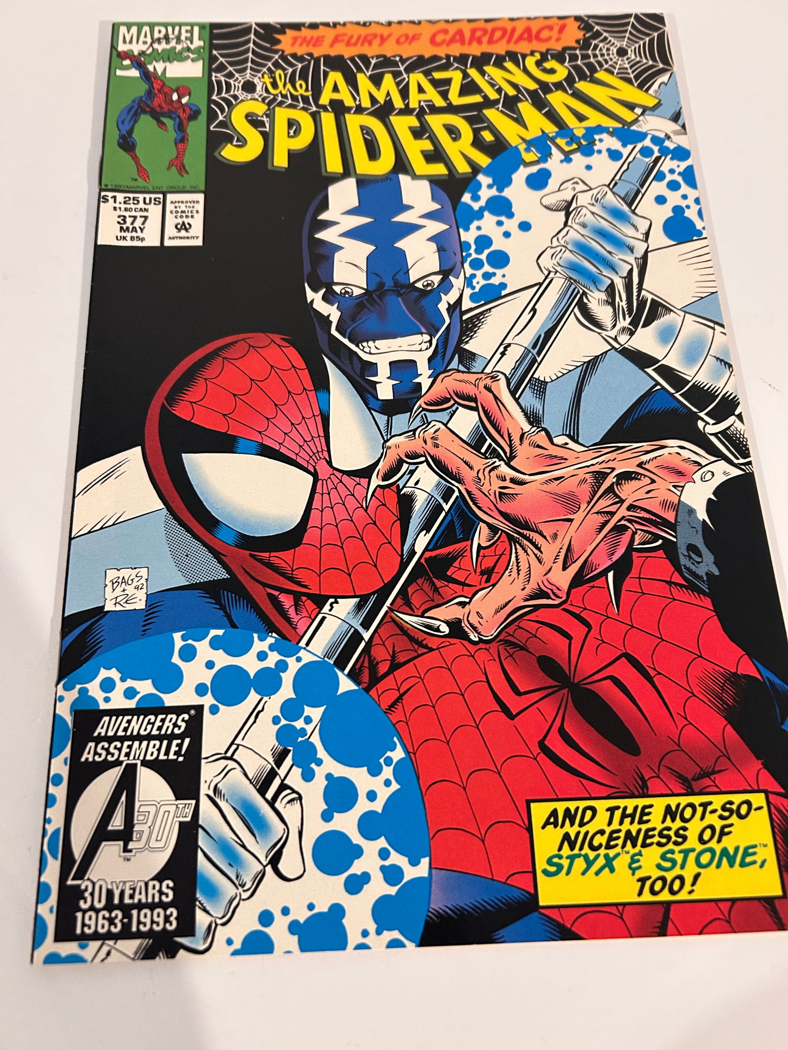 Vintage Comic Book The Amazing Spider-Man # 377: Vintage Comic Book The Amazing Spider-Man # 377 Please view all photos as they are part of the description and condition of this Item, Feel free to contact me with questions or picture requests! Used