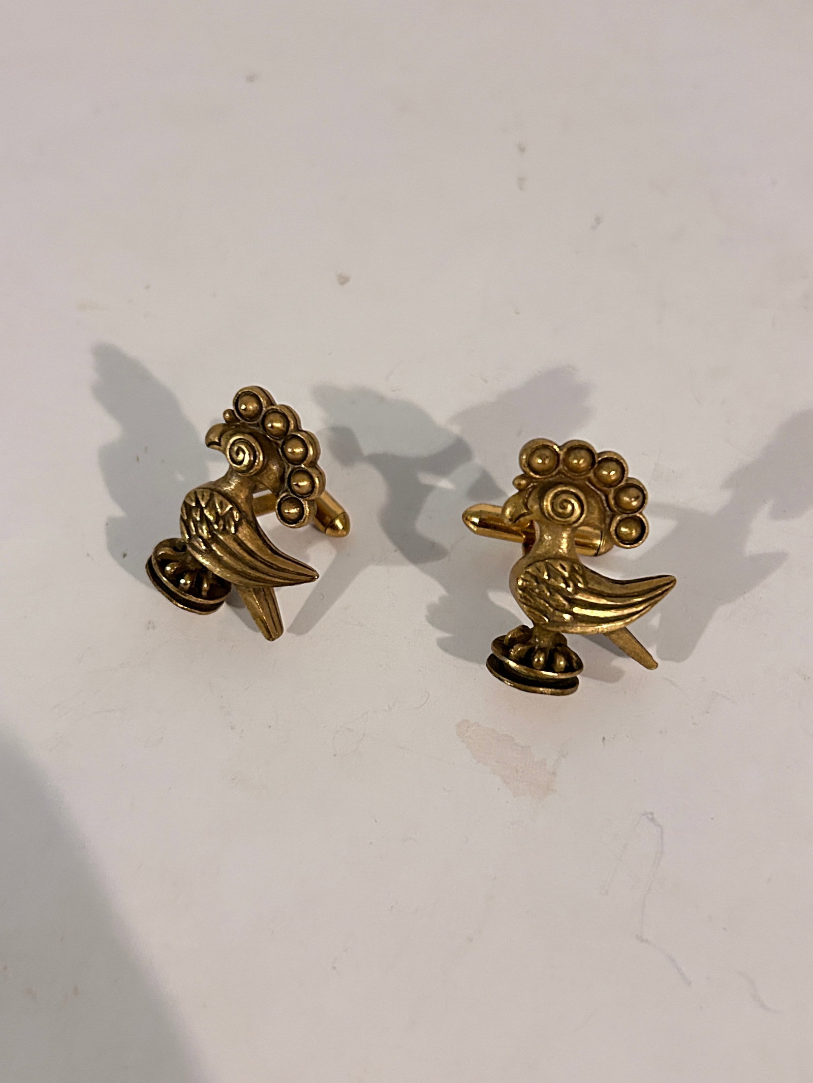 Vintage Old Swank Cuff Links: Vintage Old Swank Cuff Links Please view all photos as they are part of the description and condition of this Item, Feel free to contact me with questions or picture requests! Used Item AS IS