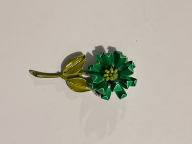 Vintage green enamel flower Brooch