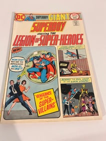 Vintage Comic Book Giant Superboy # 208