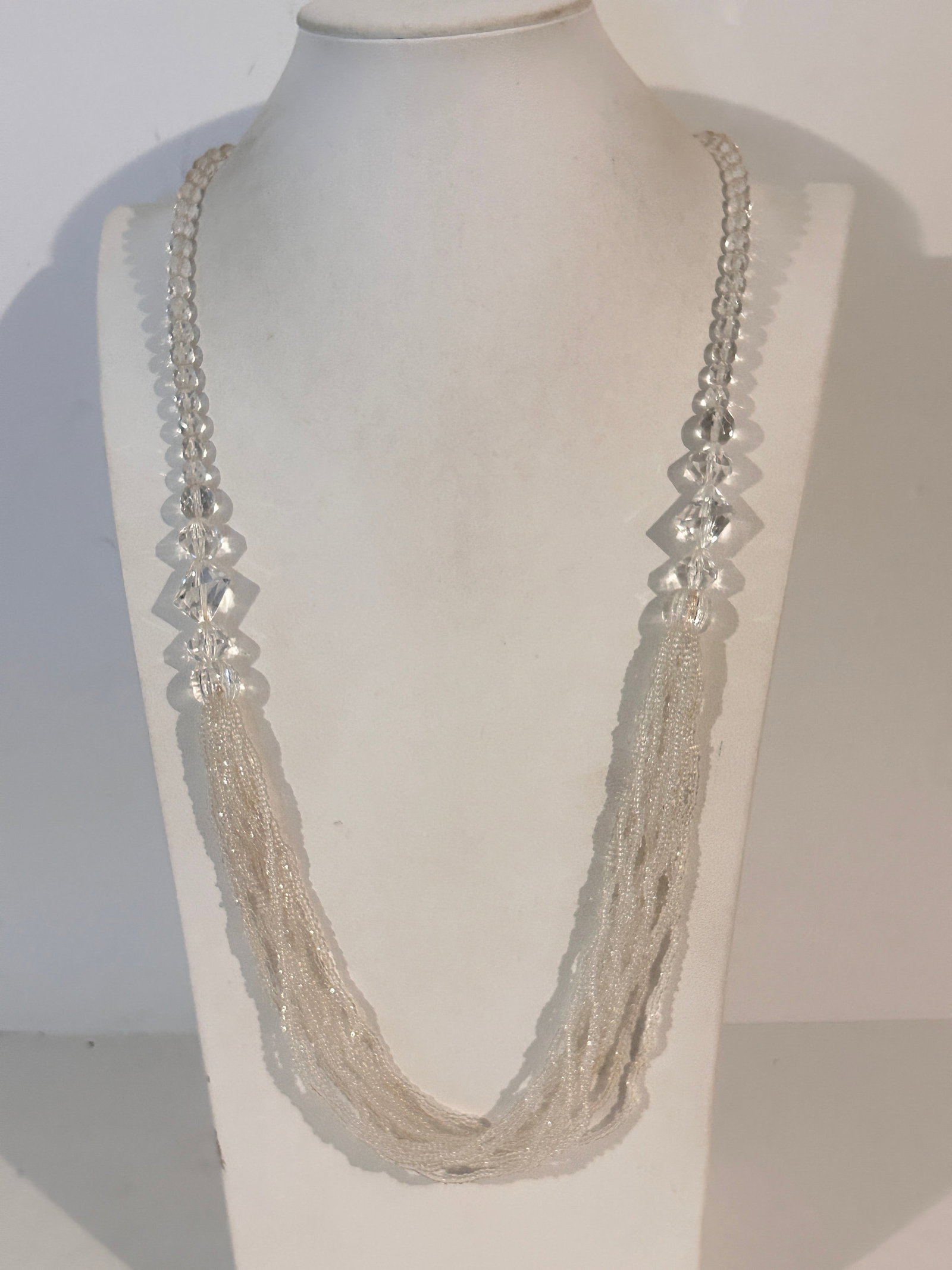 Vintage clear beaded Necklace 32": Vintage clear beaded Necklace 32" Please view all photos as they are part of the description and condition of this Item, Feel free to contact me with questions or picture requests! Used Item AS IS