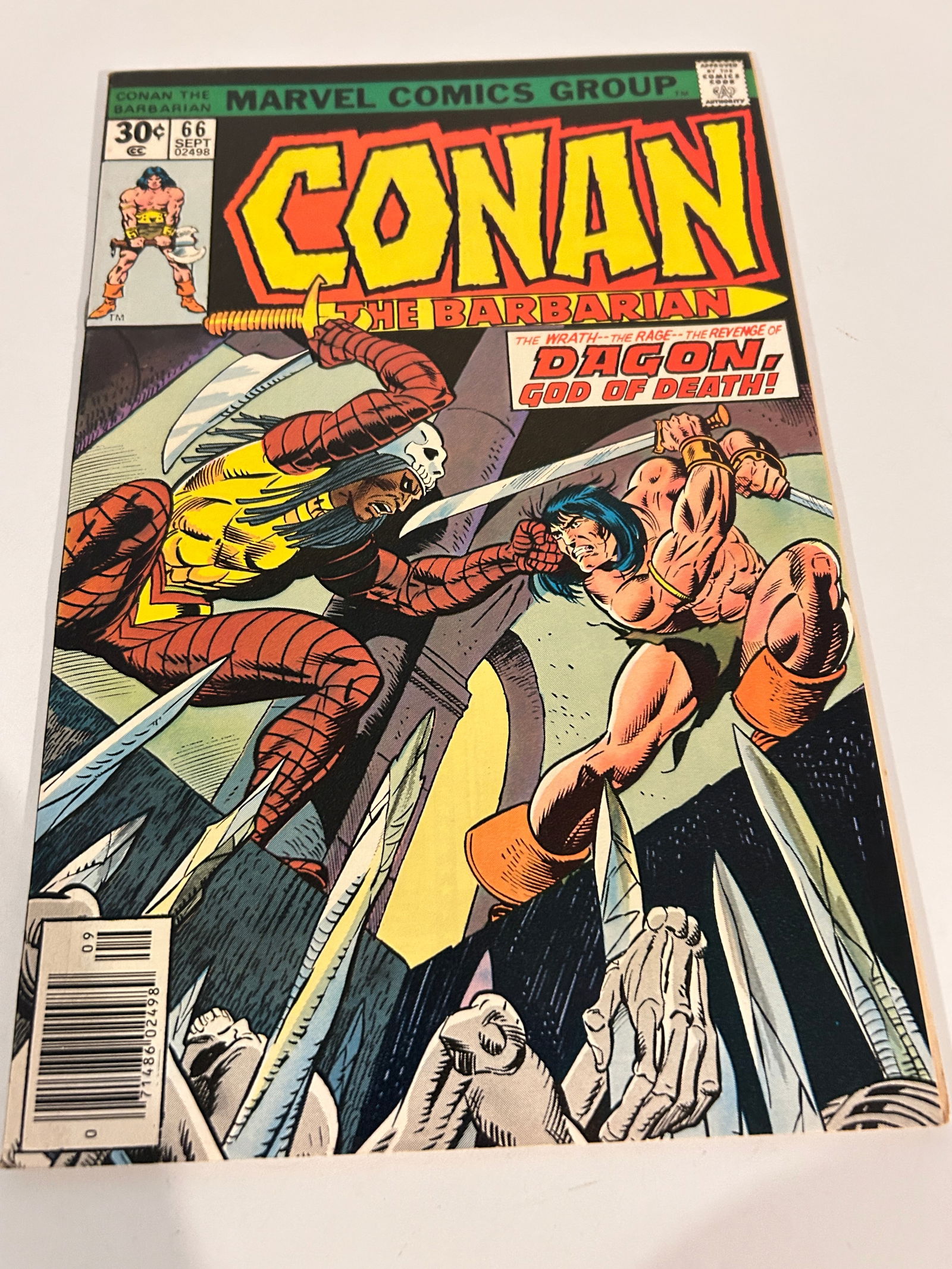 Vintage Comic Book Conan the Barbarian # 66: Vintage Comic Book Conan the Barbarian # 66 Please view all photos as they are part of the description and condition of this Item, Feel free to contact me with questions or picture requests! Used Item