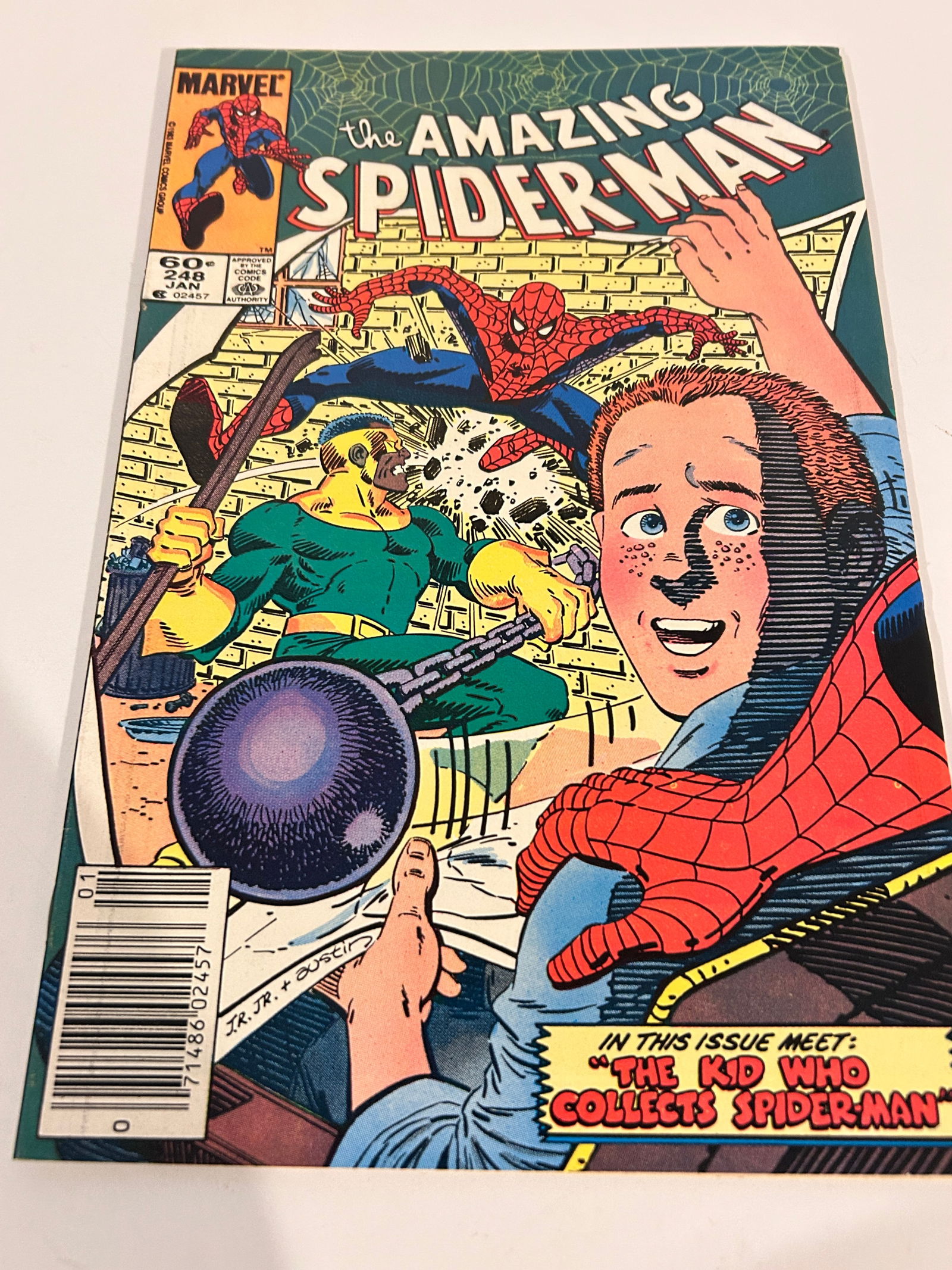 Vintage Comic Book The Amazing Spider-Man # 248: Vintage Comic Book The Amazing Spider-Man # 248 Please view all photos as they are part of the description and condition of this Item, Feel free to contact me with questions or picture requests! Used