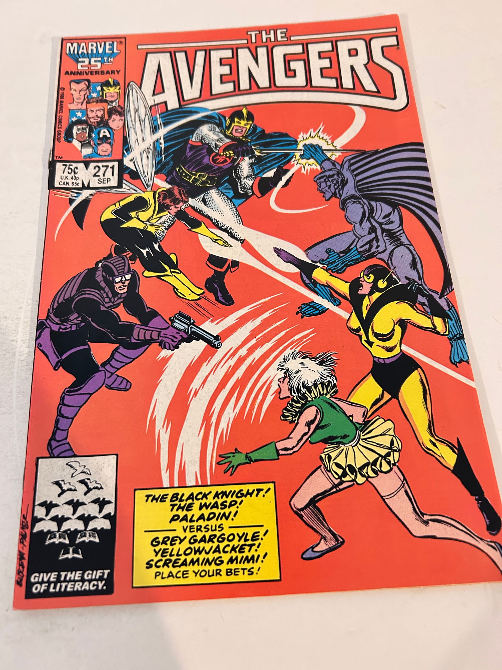 Vintage Comic Book the Avengers # 271: Vintage Comic Book the Avengers # 271 Please view all photos as they are part of the description and condition of this Item, Feel free to contact me with questions or picture requests! Used Item AS IS