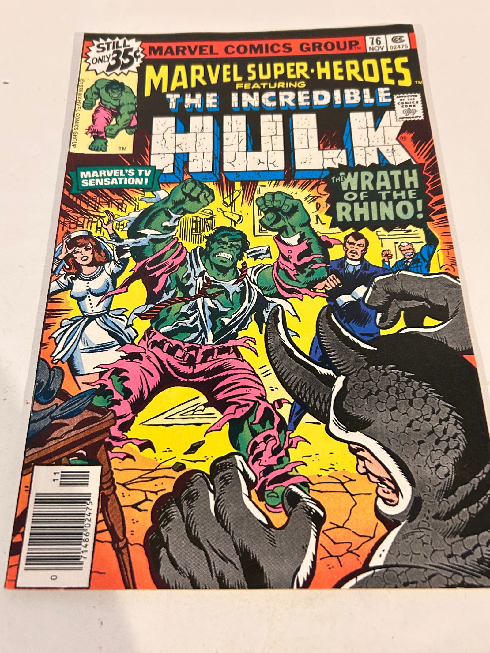 Vintage Comic Book Marvel Super Heroes # 76: Vintage Comic Book Marvel Super Heroes # 76 Please view all photos as they are part of the description and condition of this Item, Feel free to contact me with questions or picture requests! Used Item