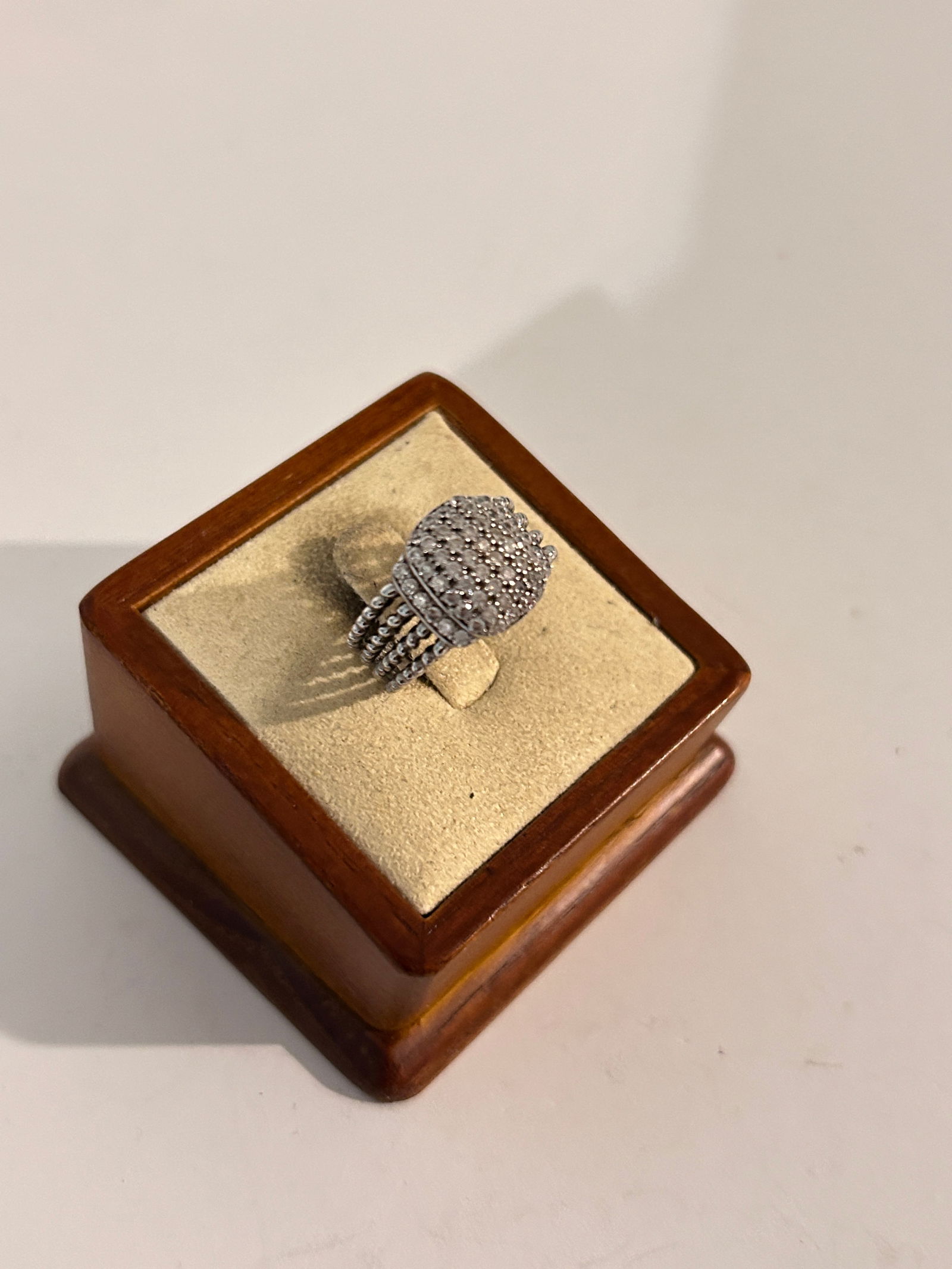 KPJ Sterling Silver 925 Square Diamonds Ring sz 7: KPJ Sterling Silver 925 Square Diamonds Ring sz 7 Please view all photos as they are part of the description and condition of this Item, Feel free to contact me with questions or picture requests! Use