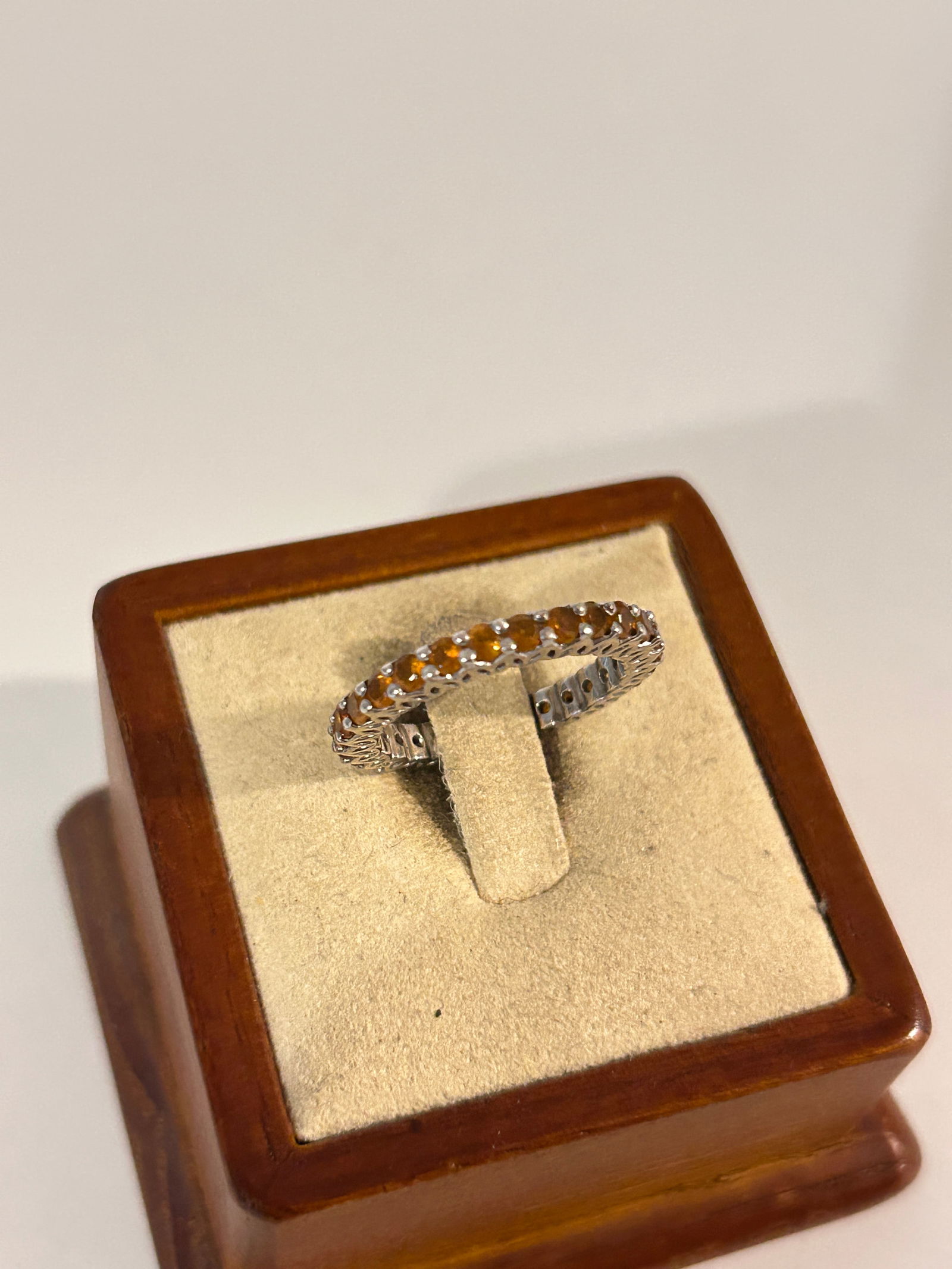 Vintage Sterling Silver rhinestone band Ring sz 5 (1 of 4)