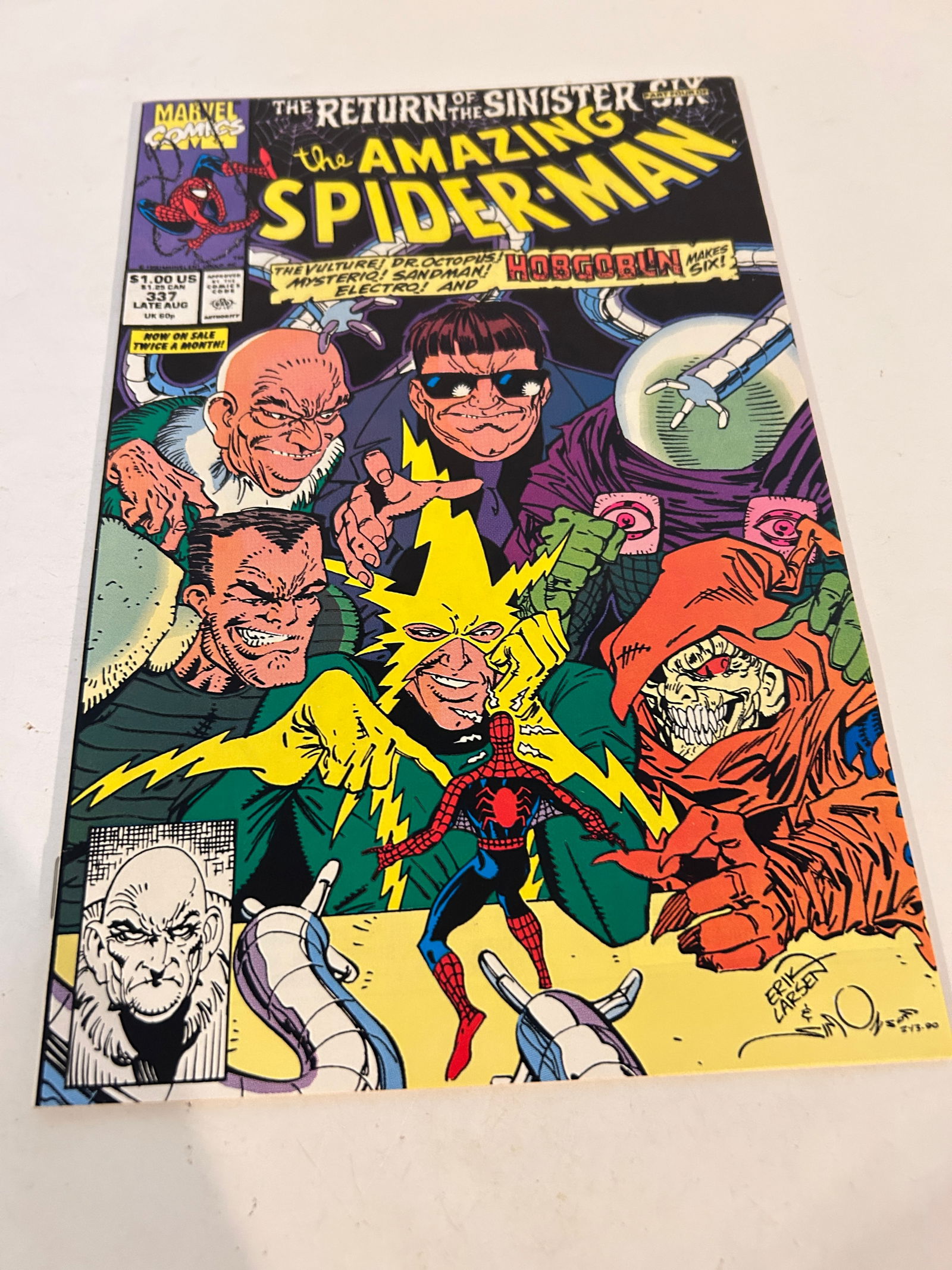 Vintage Comic Book The Amazing Spider-man # 337: Vintage Comic Book The Amazing Spider-man # 337 Please view all photos as they are part of the description and condition of this Item, Feel free to contact me with questions or picture requests! Used