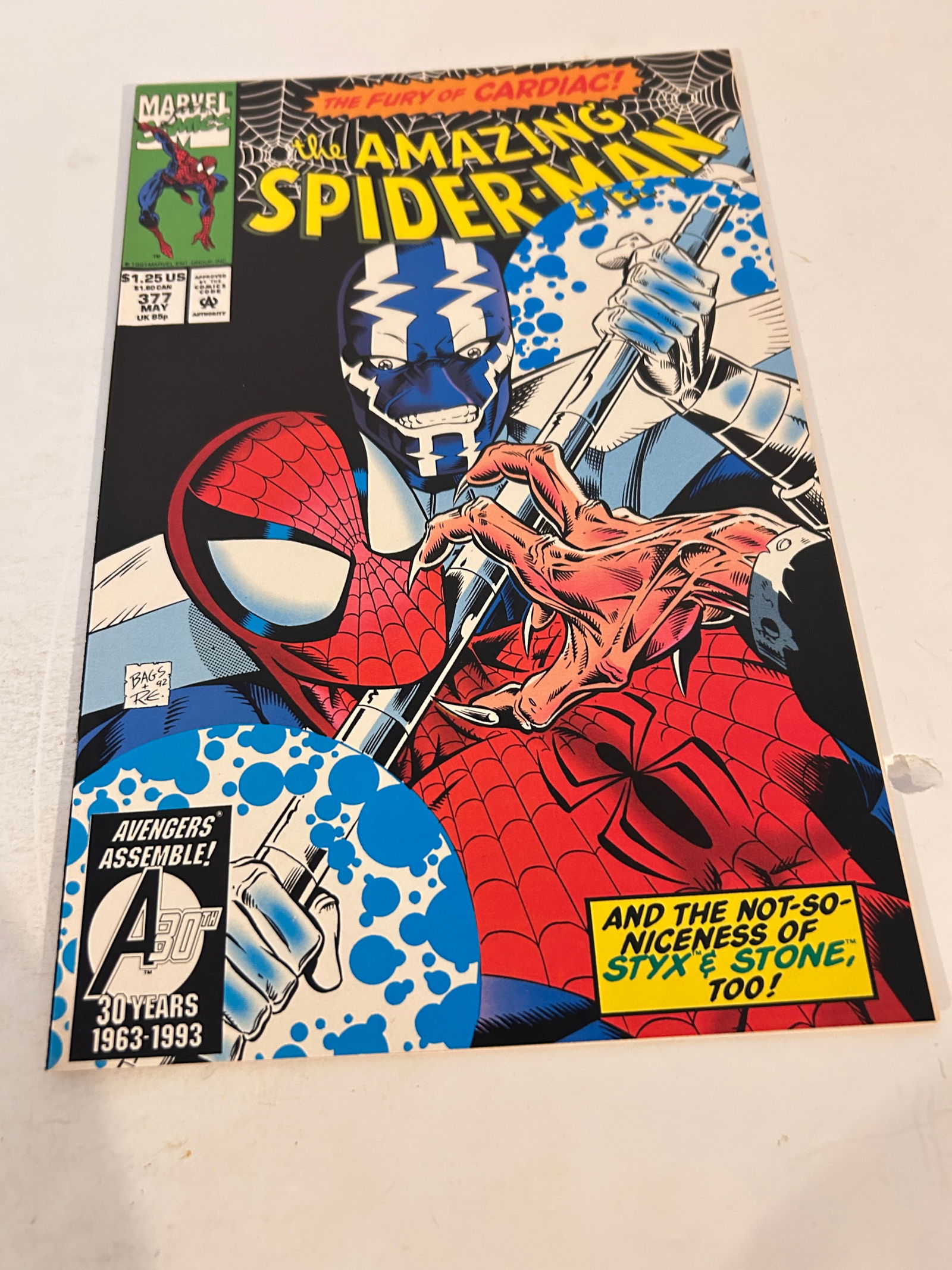 Vintage Comic Book The Amazing Spider-man # 377: Vintage Comic Book The Amazing Spider-man # 377 Please view all photos as they are part of the description and condition of this Item, Feel free to contact me with questions or picture requests! Used