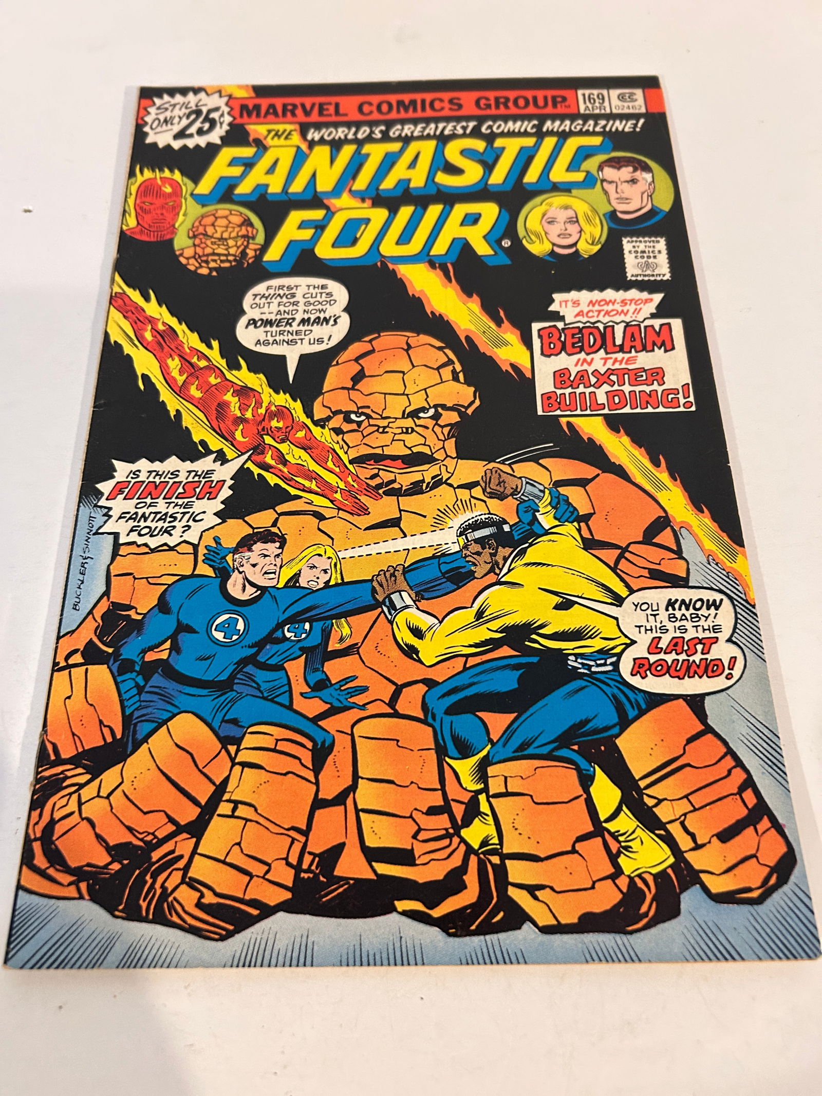 Vintage Comic Book Fantastic Four # 169: Vintage Comic Book Fantastic Four # 169 Please view all photos as they are part of the description and condition of this Item, Feel free to contact me with questions or picture requests! Used Item AS