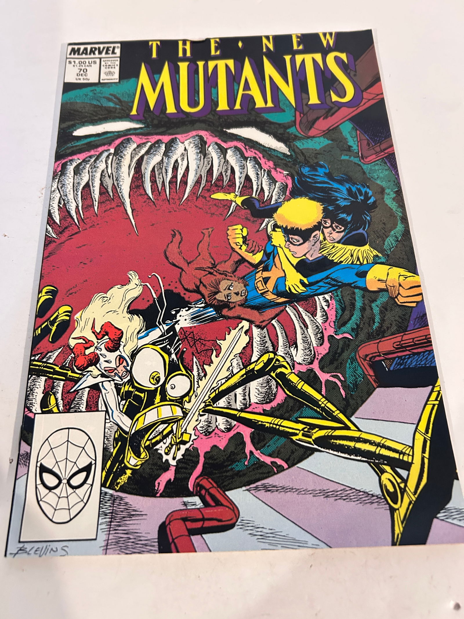 Vintage Comic Book The New Mutants # 70: Vintage Comic Book The New Mutants # 70 Please view all photos as they are part of the description and condition of this Item, Feel free to contact me with questions or picture requests! Used Item AS