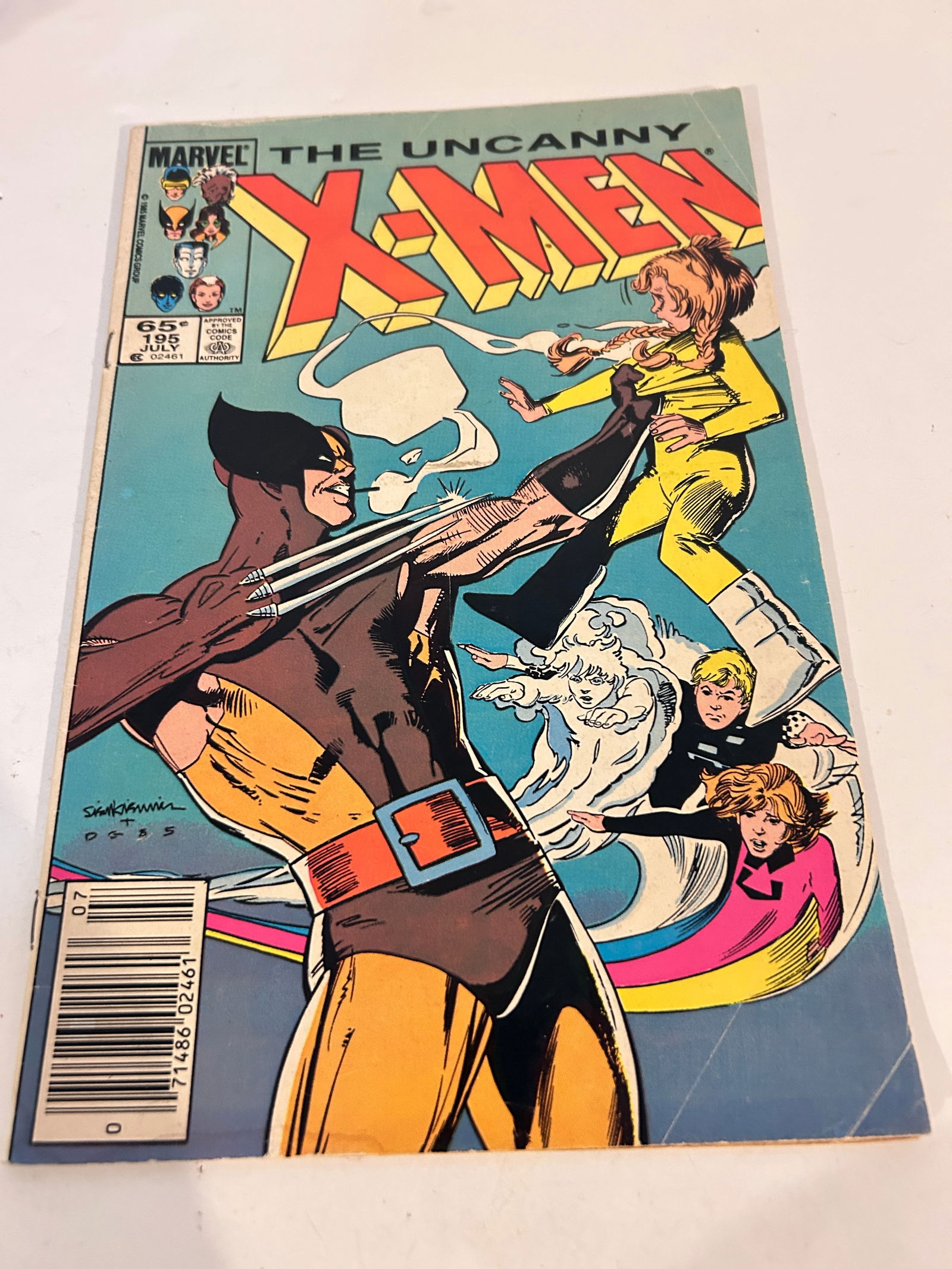 Vintage Comic Book X-Men # 195: Vintage Comic Book X-Men # 195 Please view all photos as they are part of the description and condition of this Item, Feel free to contact me with questions or picture requests! Used Item AS IS
