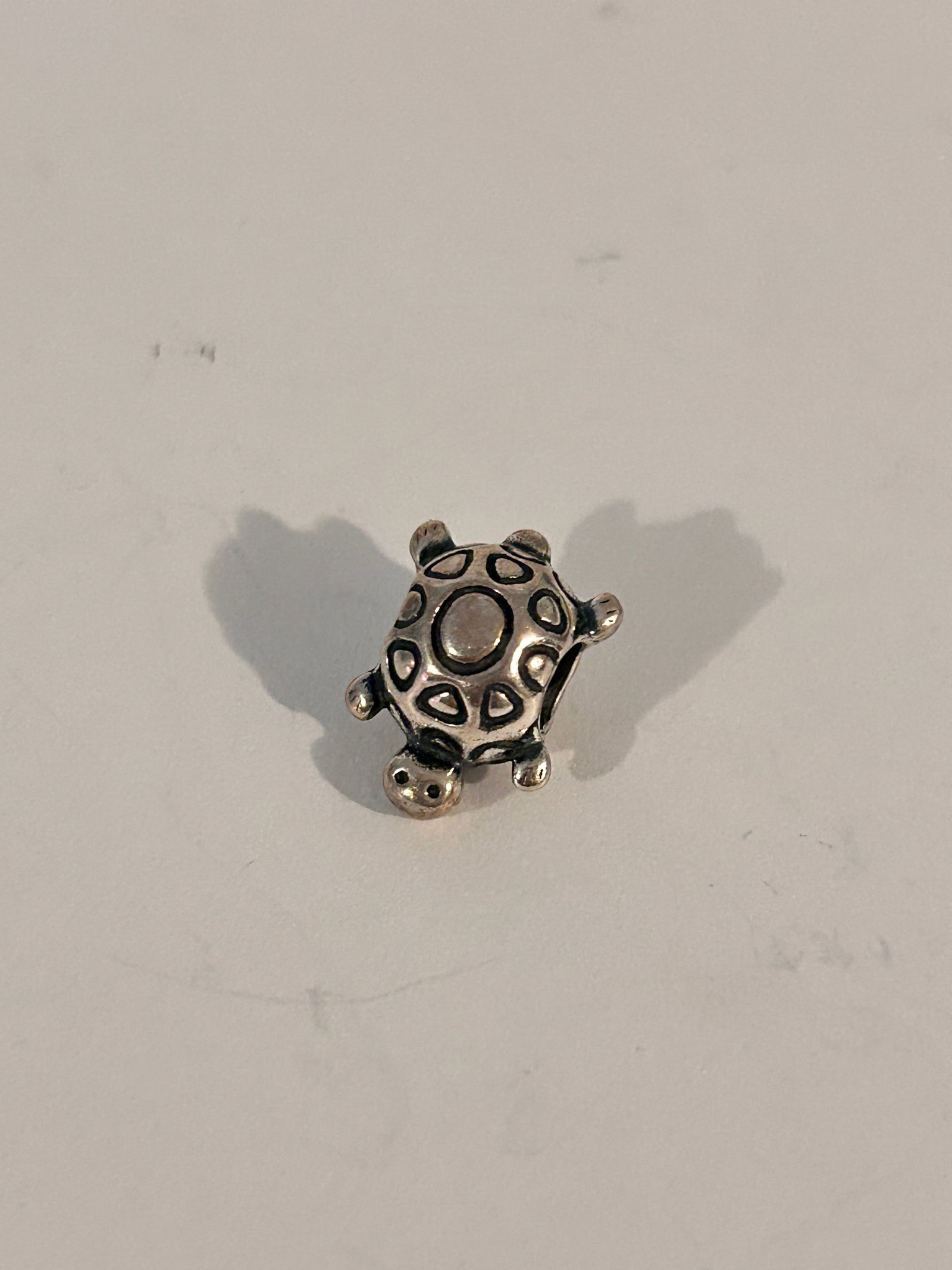 authentic pandora Turtle Retired Beautiful Charm: authentic pandora Turtle Retired Beautiful Charm Please view all photos as they are part of the description and condition of this Item, Feel free to contact me with questions or picture requests! Used
