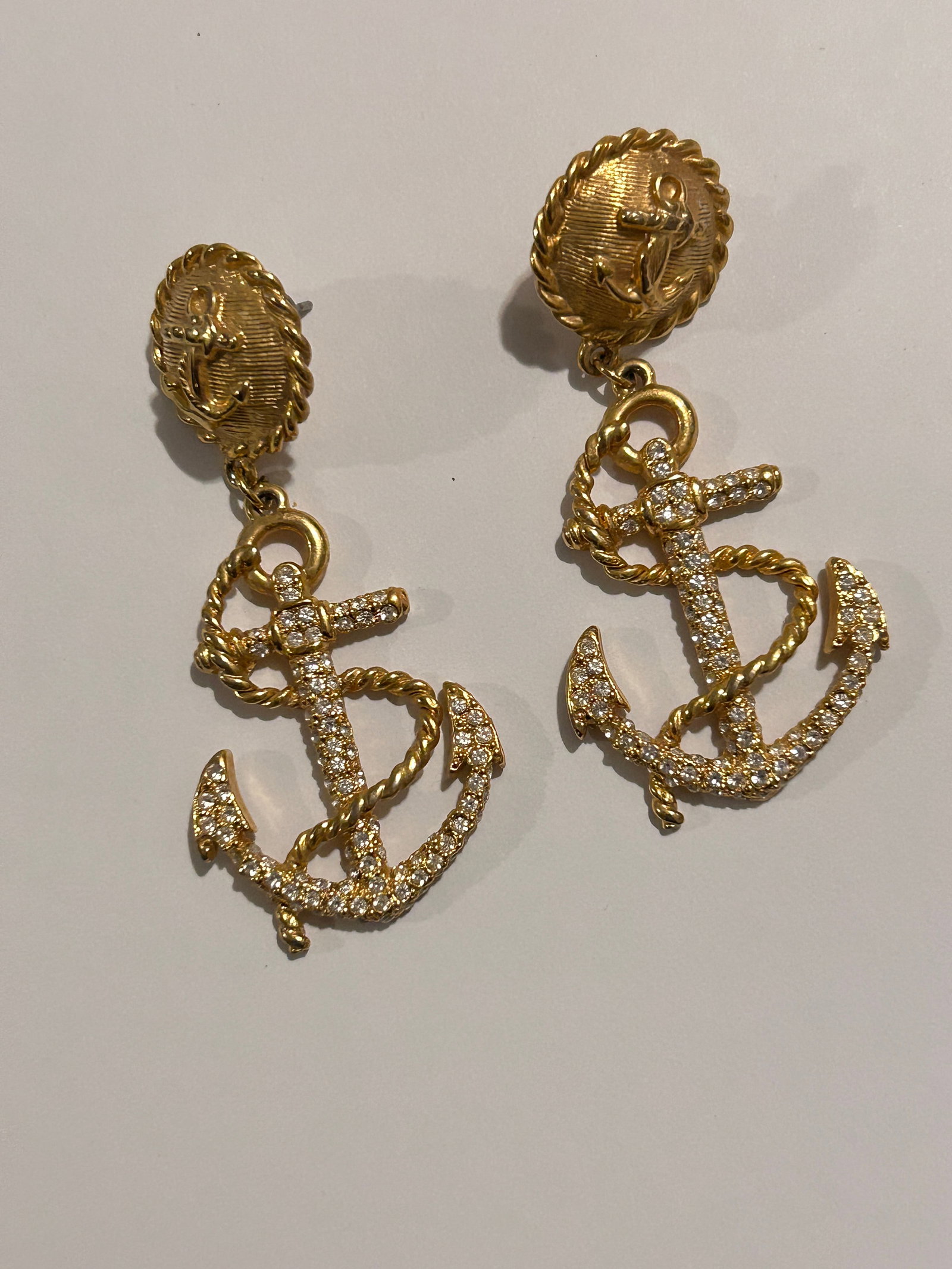 Vintage Carolee Anchor Rhinestone Gold Tone Fashion Earrings: Vintage Carolee Anchor Rhinestone Gold Tone Fashion Earrings Please view all photos as they are part of the description and condition of this Item, Feel free to contact me with questions or picture re