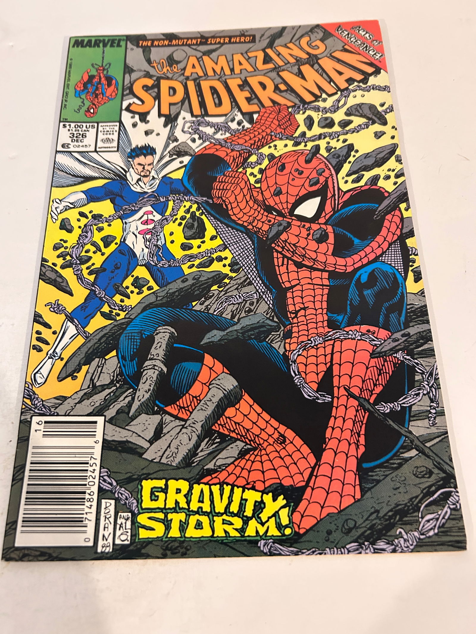 Vintage Comic Book The Amazing Spider-man # 326: Vintage Comic Book The Amazing Spider-man # 326 Please view all photos as they are part of the description and condition of this Item, Feel free to contact me with questions or picture requests! Used