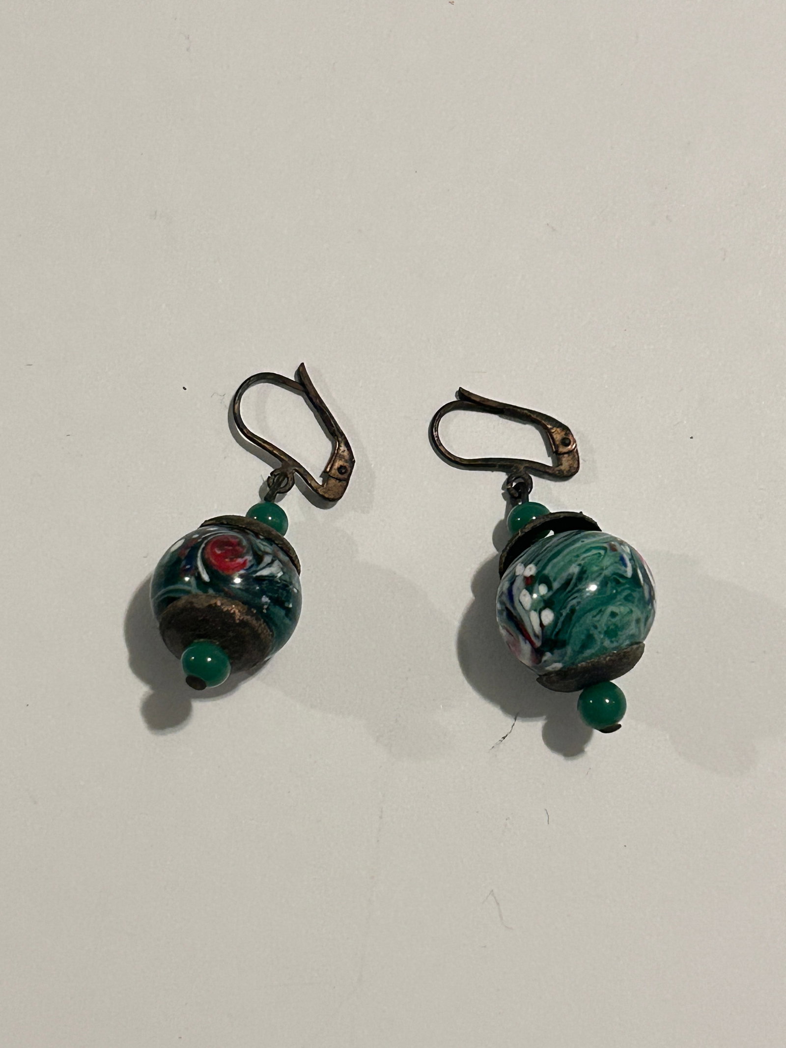 Vintage Murano glass Fashion Earrings: Vintage Murano glass Fashion Earrings Please view all photos as they are part of the description and condition of this Item, Feel free to contact me with questions or picture requests! Used Item AS IS