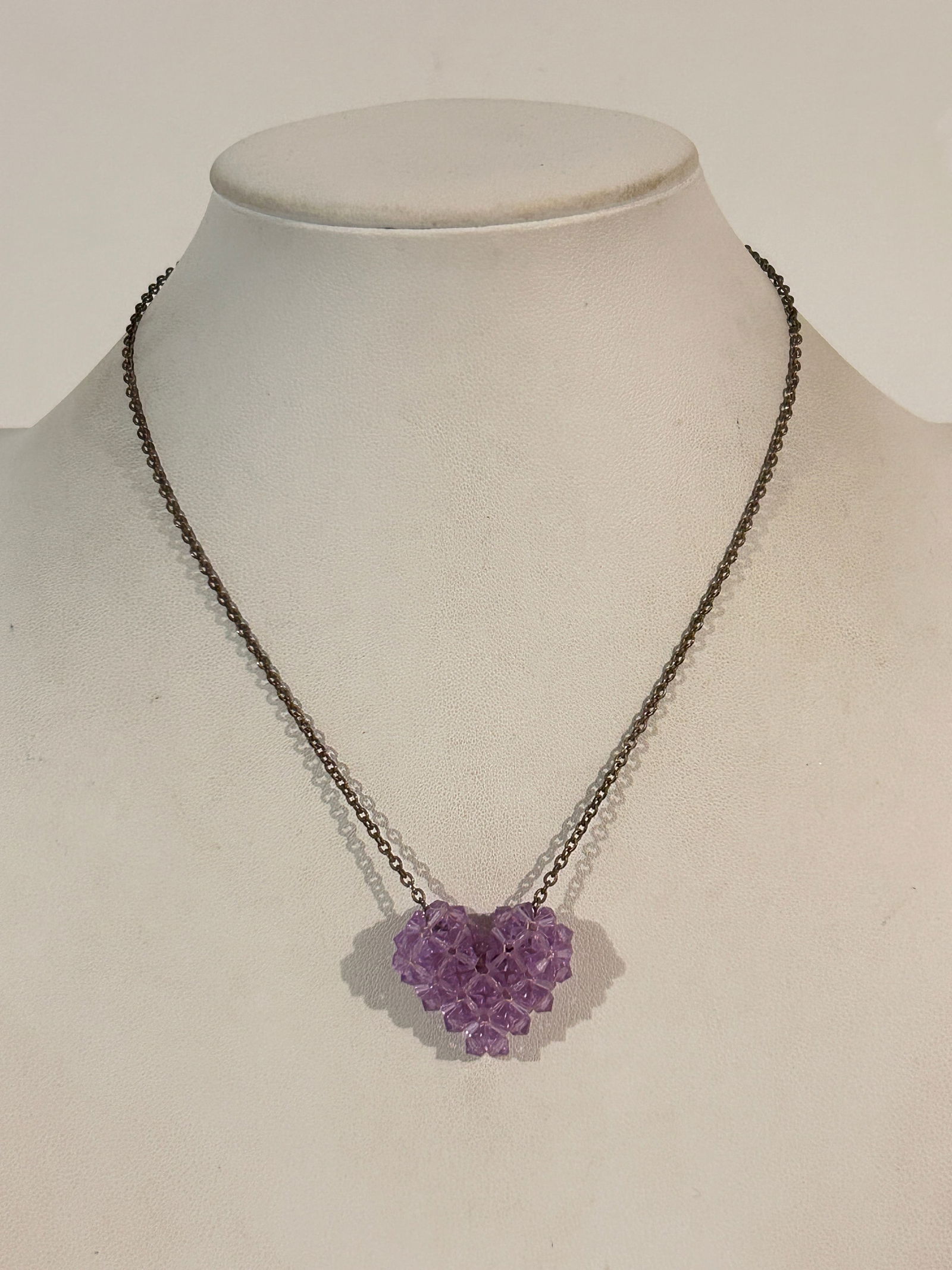 Vintage Sterling Silver Heart crystal 14" Necklace: Vintage Sterling Silver Heart crystal 14" Necklace Please view all photos as they are part of the description and condition of this Item, Feel free to contact me with questions or picture requests! Us