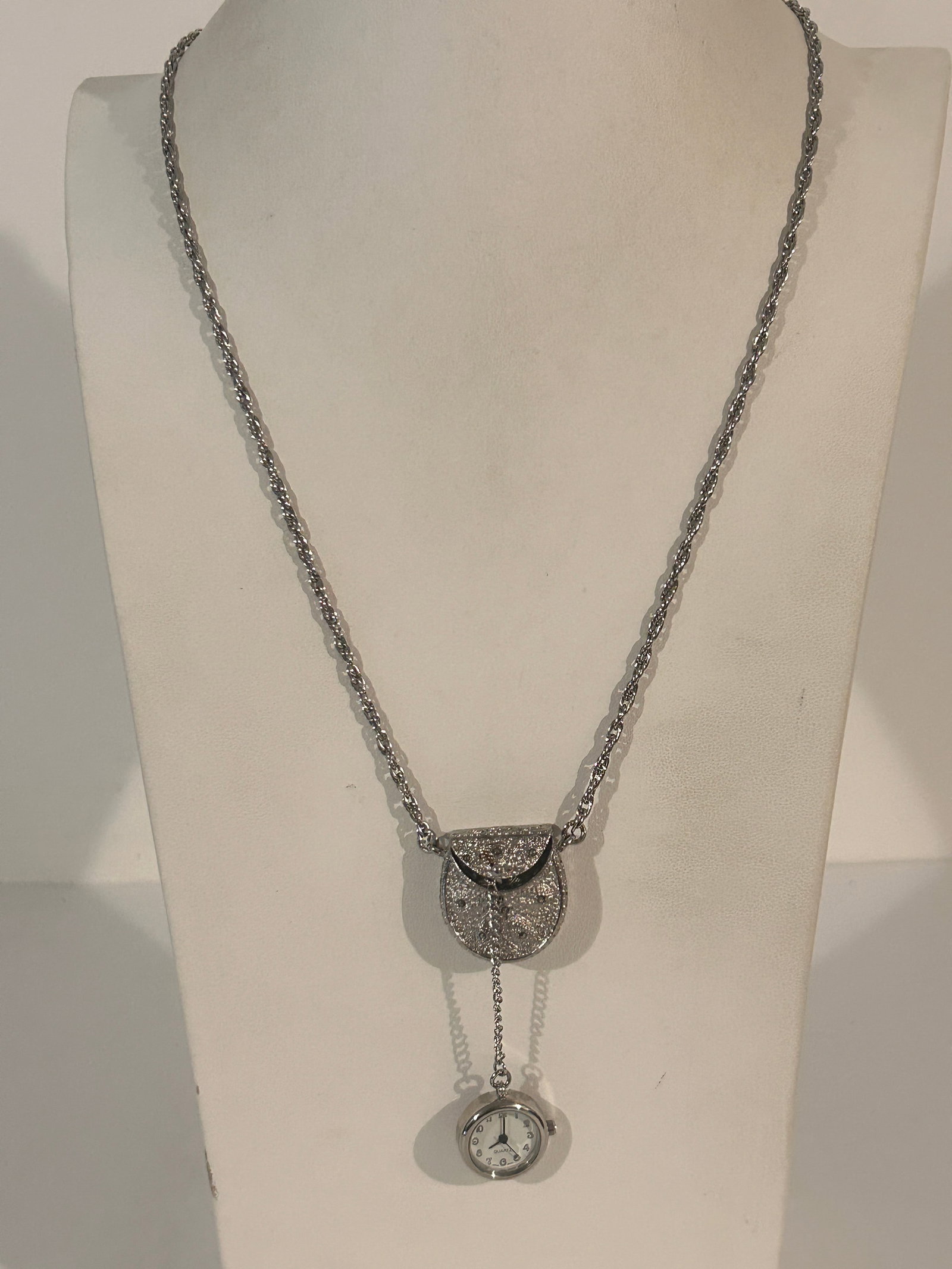 Vintage Purse Pendant Hidden Pocket Watch Necklace 25": Vintage Purse Pendant Hidden Pocket Watch Necklace 25" Please view all photos as they are part of the description and condition of this Item, Feel free to contact me with questions or picture requests