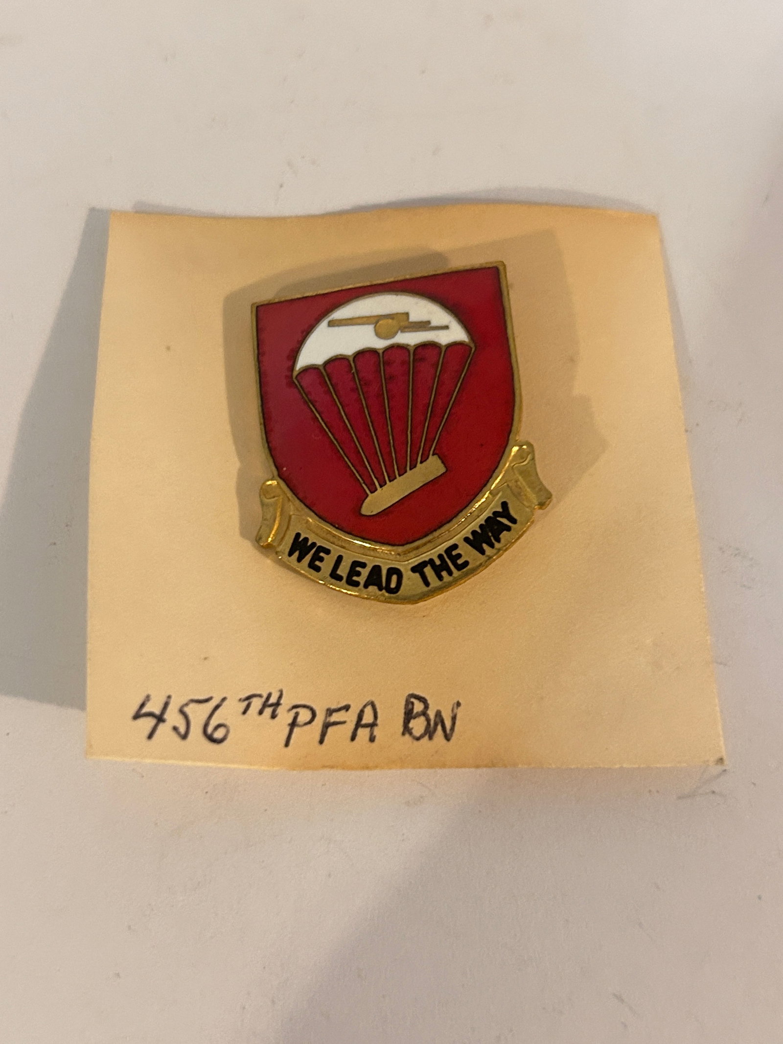 Vintage Military Pin: Vintage Military Pin Please view all photos as they are part of the description and condition of this Item, Feel free to contact me with questions or picture requests! Used Item AS IS
