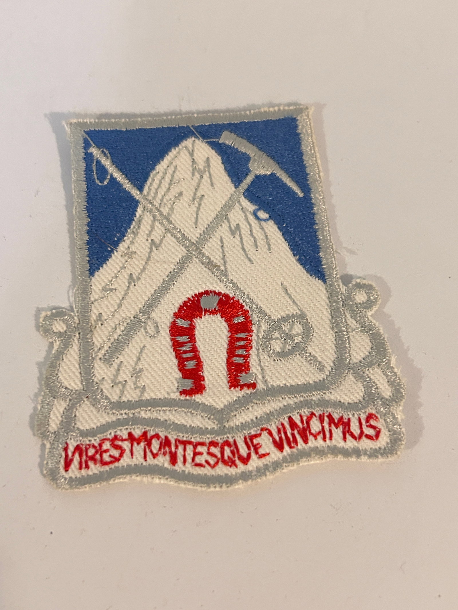 Vintage Military Patch: Vintage Military Patch Please view all photos as they are part of the description and condition of this Item, Feel free to contact me with questions or picture requests! Used Item AS IS