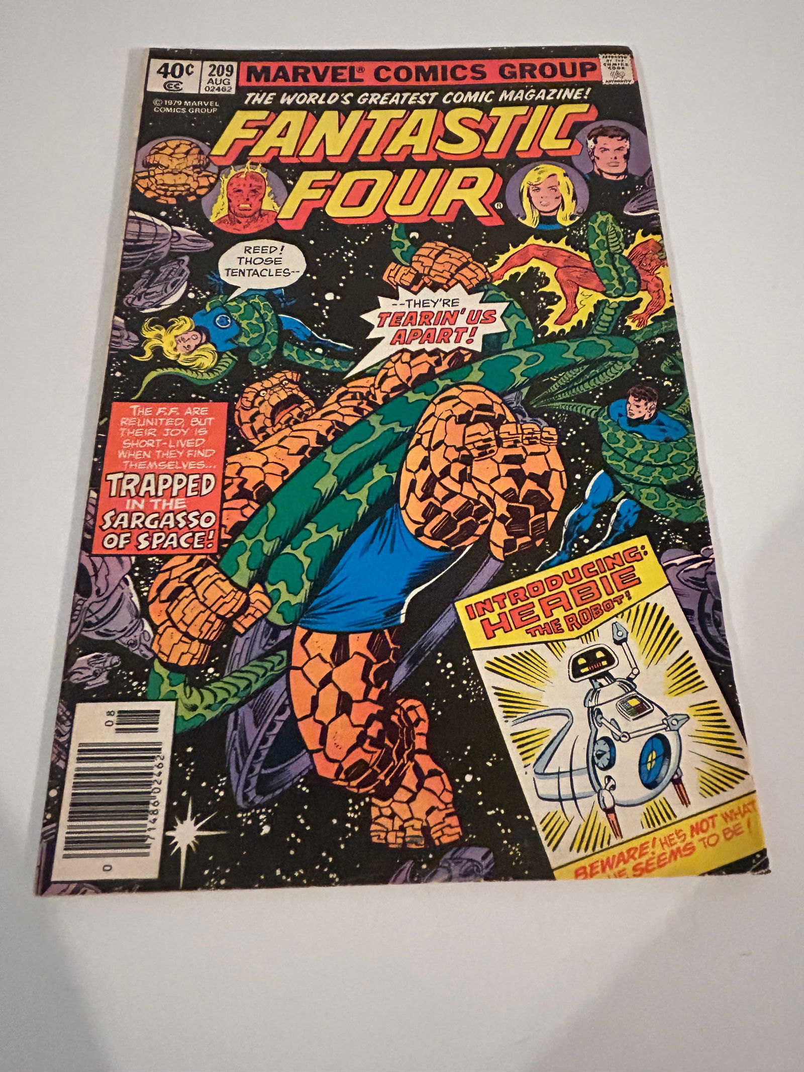 Vintage Comic Book Fantastic Four # 209: Vintage Comic Book Fantastic Four # 209 Please view all photos as they are part of the description and condition of this Item, Feel free to contact me with questions or picture requests! Used Item AS